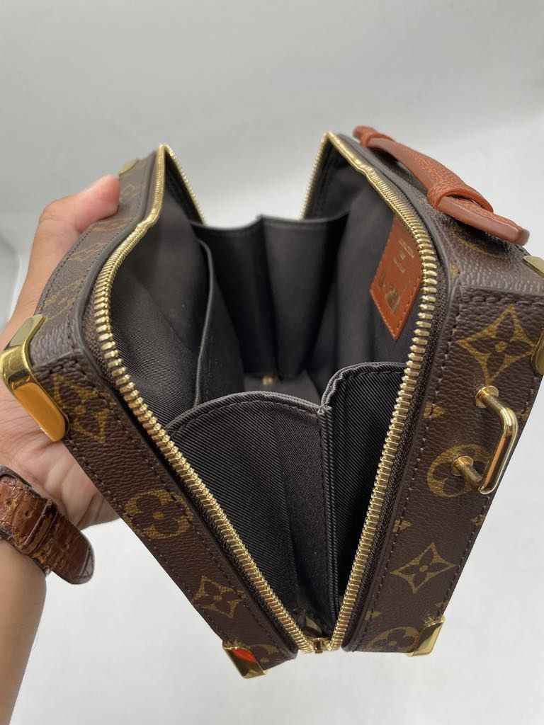 Louis Vuitton Louis Vuitton Handle Trunk Monogram Size 30 - 12 Thumbnail