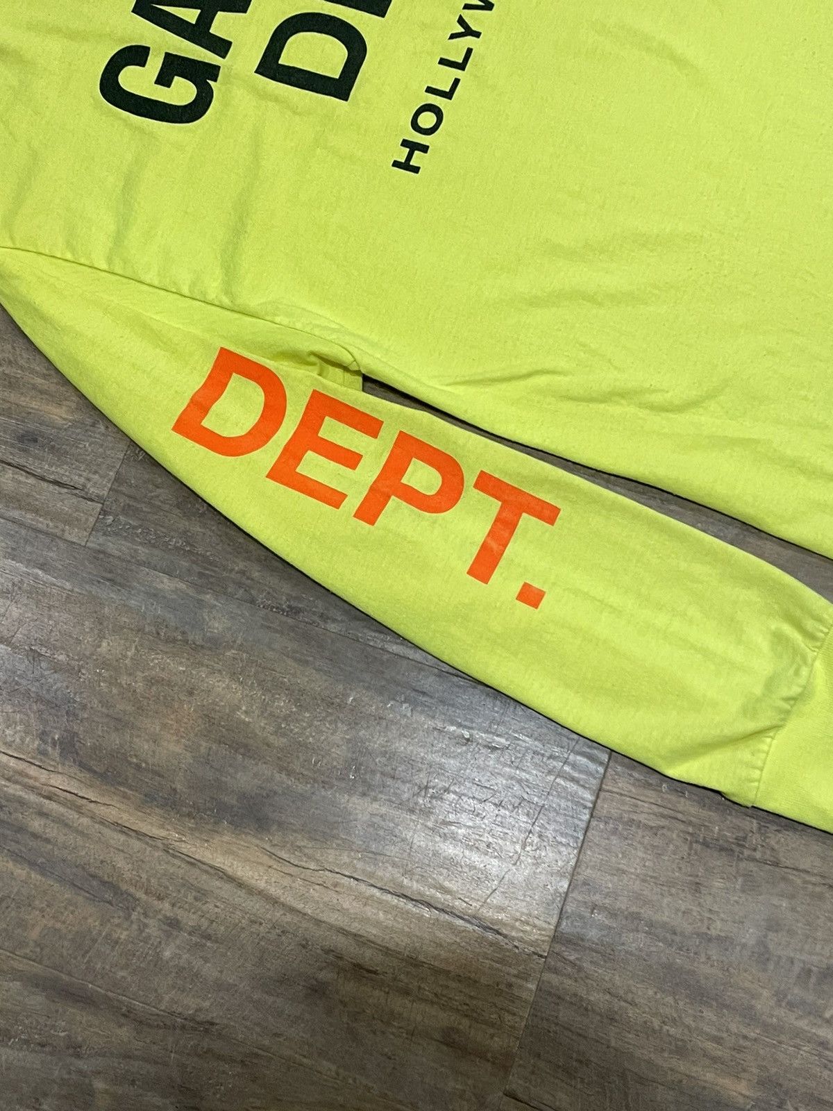 Gallery Dept. RARE Gallery Dept Construction L/S Tee Neon Souvenir Logo Size US L / EU 52-54 / 3 - 6 Thumbnail