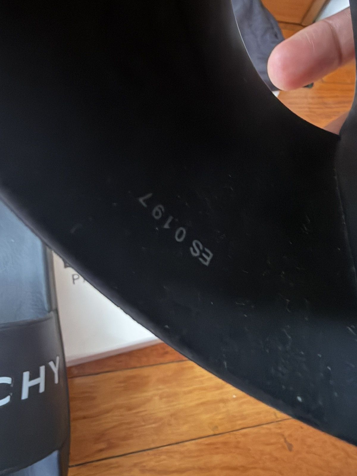 Givenchy givenchy slides black size 42EU men Size US 9 / EU 42 - 11 Thumbnail