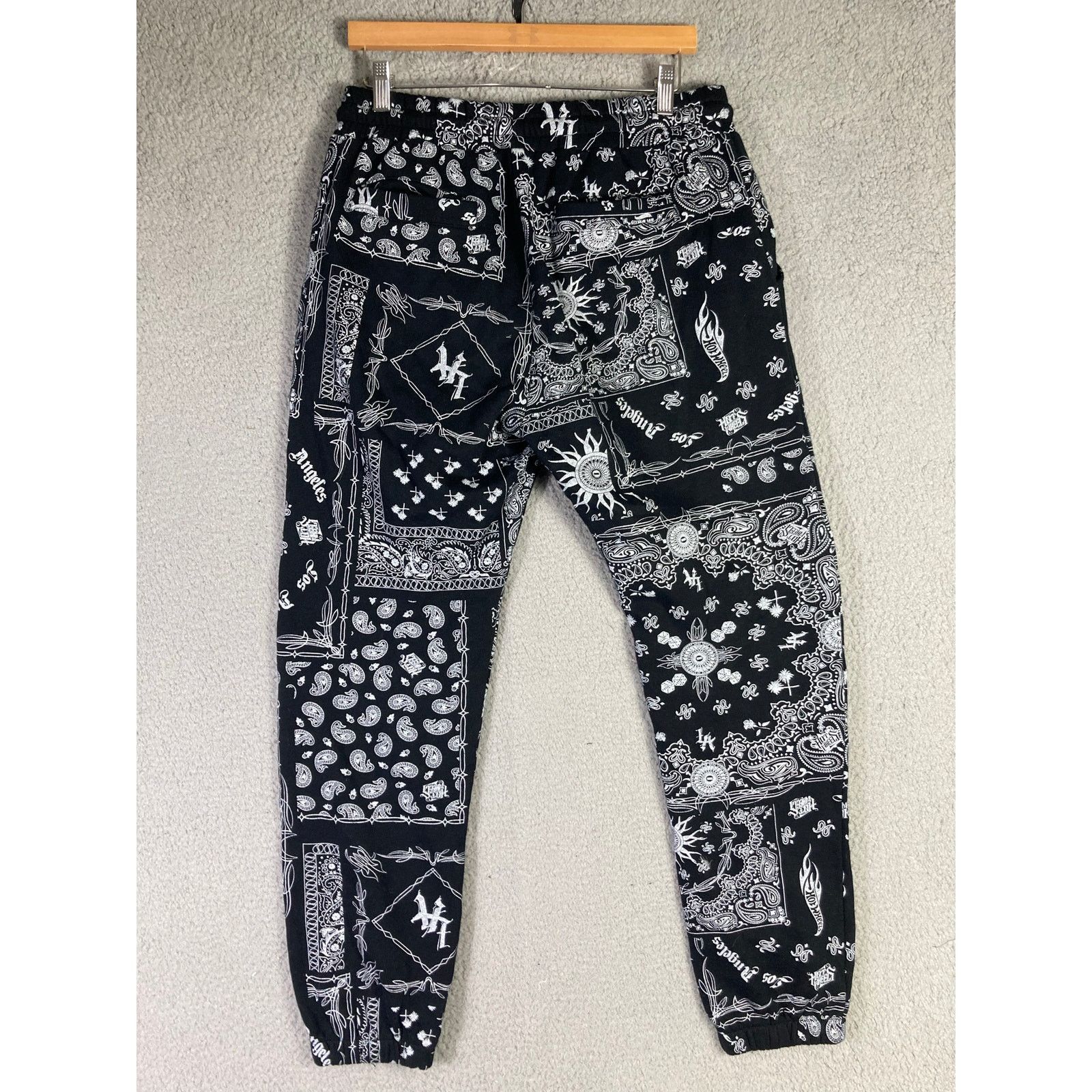 Forever 21 Forever 21 Men's Paisley Print Jogger Pants M Hot Wheels Size 32" / US 10 / IT 46 - 7 Thumbnail