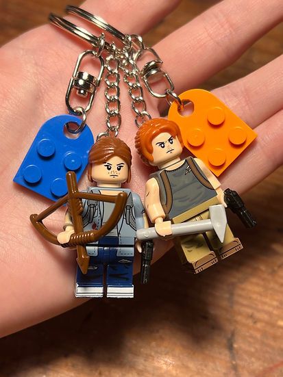 LEGO the last of us 2 minifigure matching keychain ellie Abby Size ONE SIZE - 1 Thumbnail