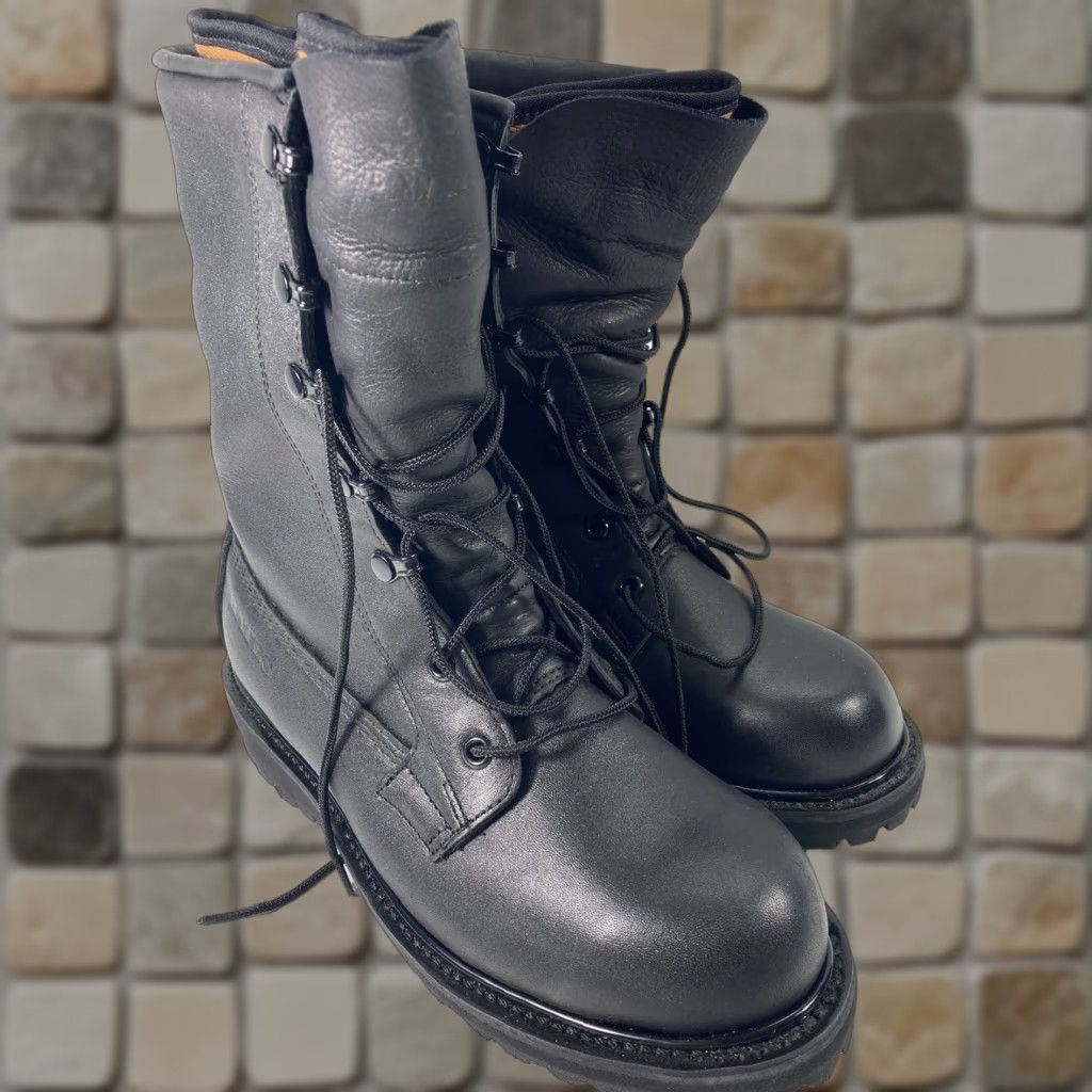 Vintage **Bates Size 5 Black Goretex Military Combat Boots Waterproof** User: **Black Bates Size 5 Goretex Military Combat Boots Waterproof** Size US 5 / EU 37 - 1 Thumbnail