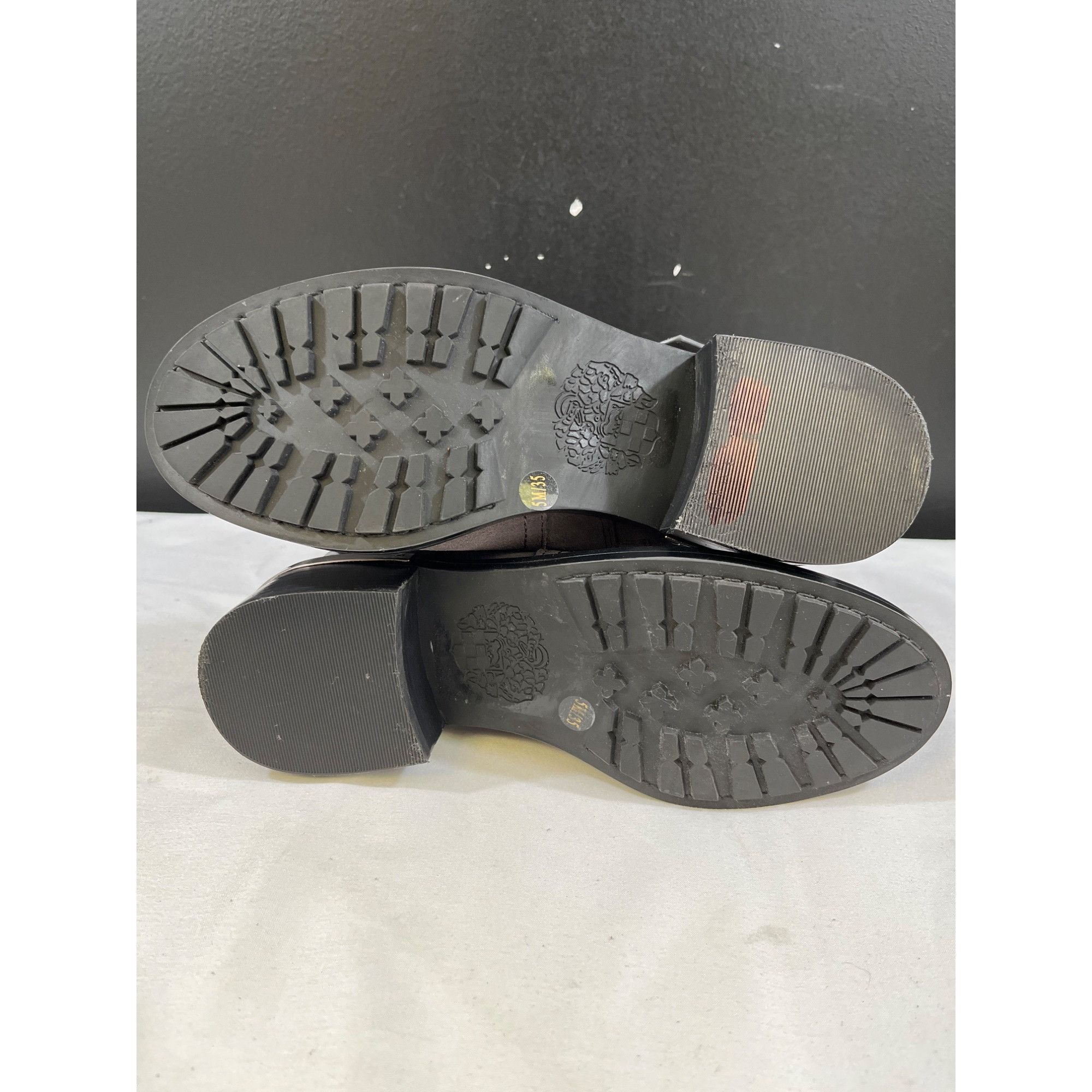 Vince Camuto Vince Camuto Wethima Womens Grey Leather Boots Size 5M SKU 6 Size US 5 / IT 35 - 3 Thumbnail