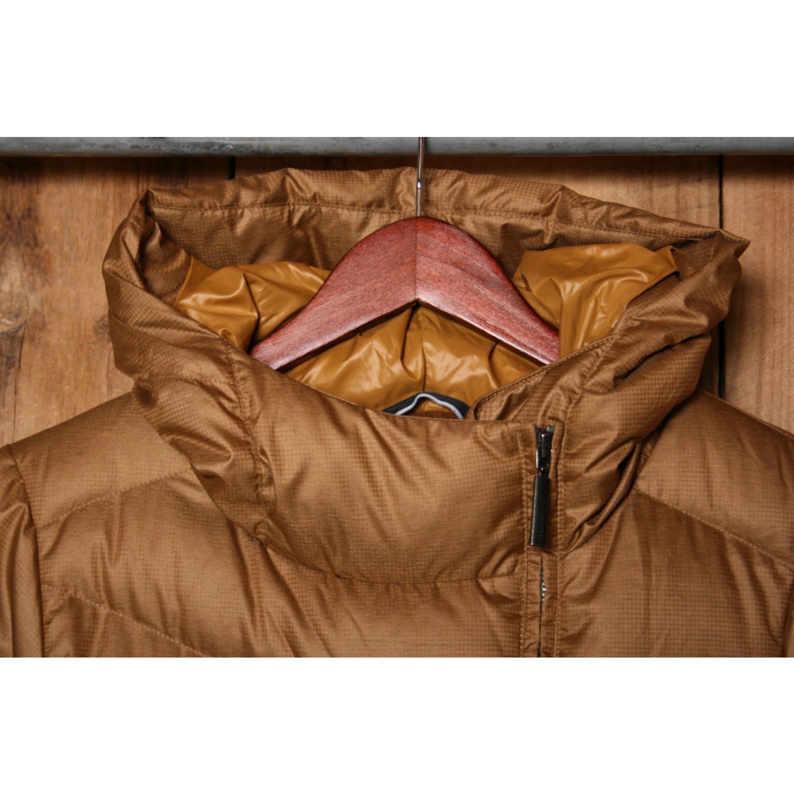 Marmot VINTAGE Marmot Carina Gold 700 Down Insulated Asymmetrical Hybrid Jacket S Women Hooded Puffer Zip Size S / US 4 / IT 40 - 2 Thumbnail