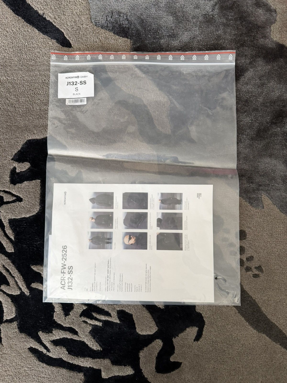 Acronym Acronym J132-SS Size US S / EU 44-46 / 1 - 5 Thumbnail