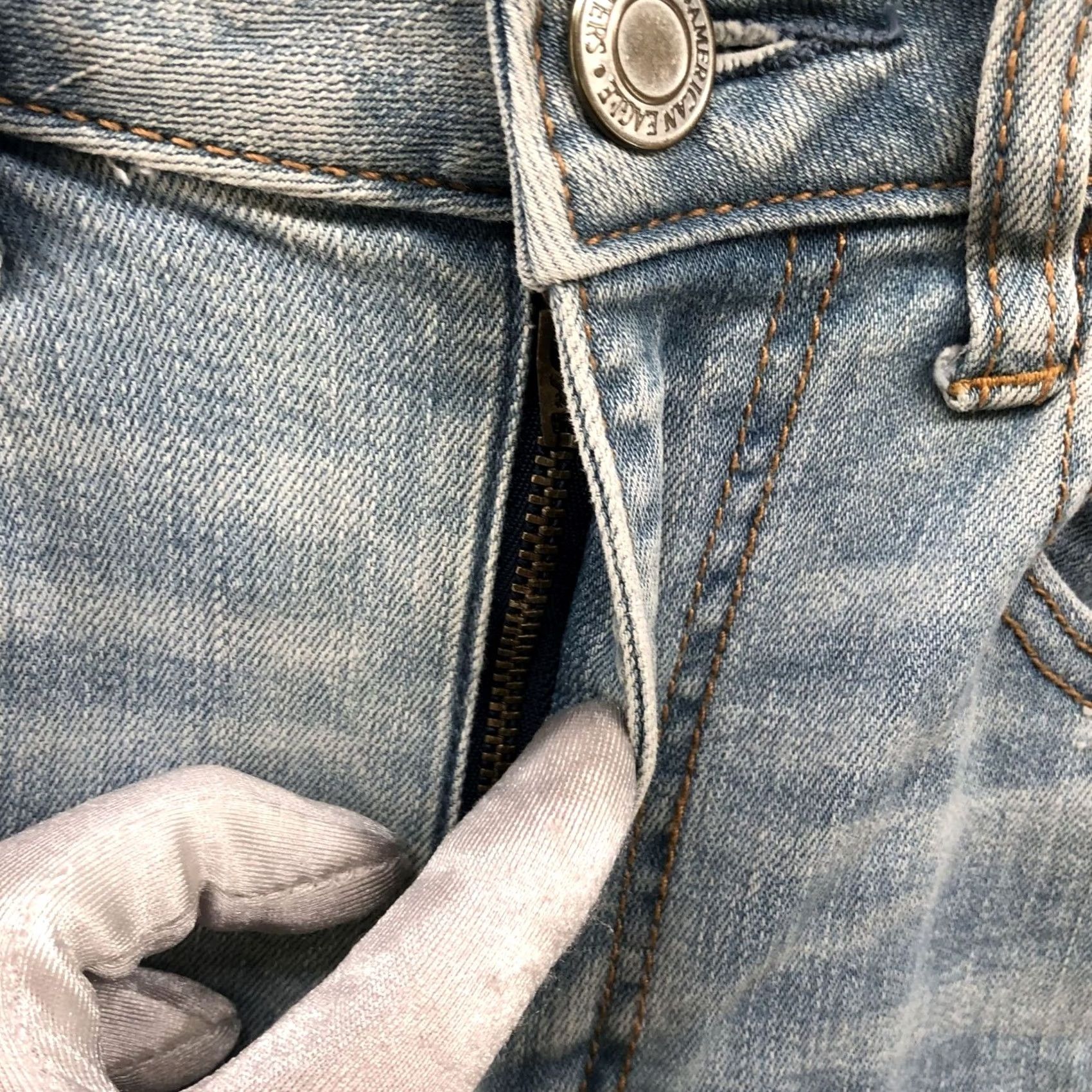 American Eagle Outfitters American Eagle Outfitters Hi-Rise Jegging Slim Womens Size 6 Distressed Light Wash Denim Blue Size 28" / US 6 / IT 42 - 5 Thumbnail