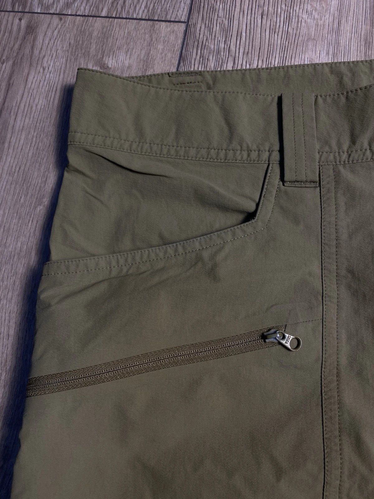 Arc'teryx Vintage Arc'teryx Hiking Nylon Cargo Pants Sz 36 Size US 36 / EU 52 - 4 Thumbnail