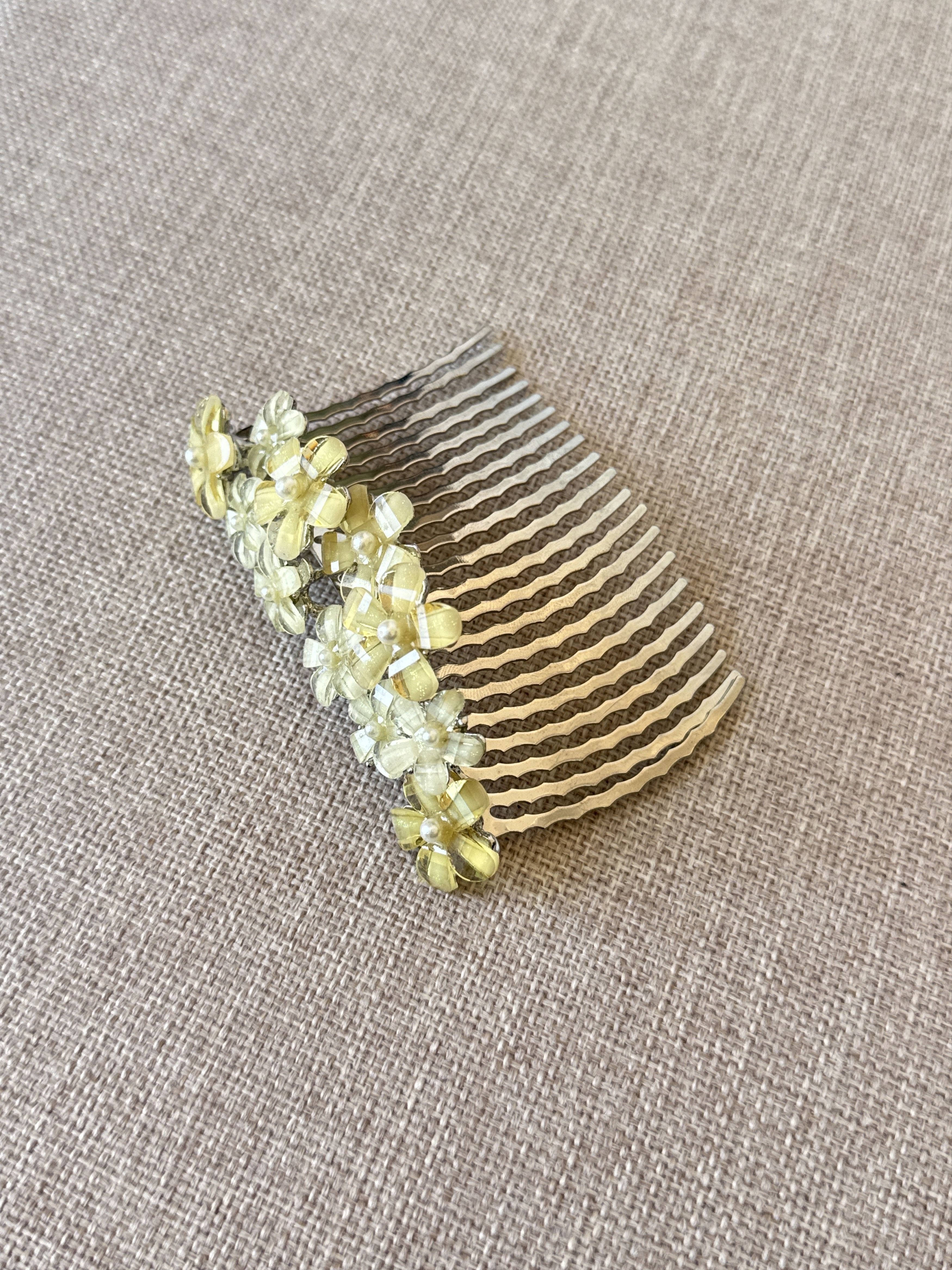 Other Yellow Pearl Floral Hair Comb Clip Size ONE SIZE - 2 Thumbnail