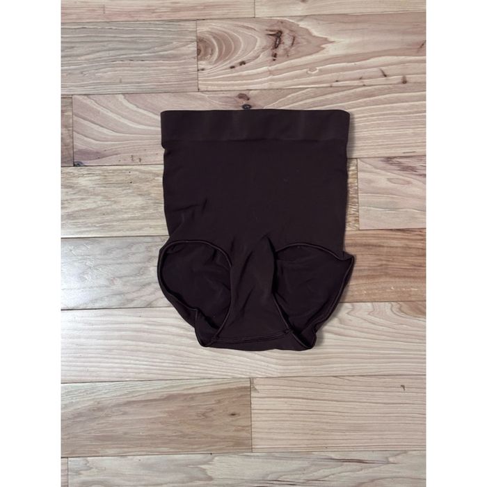 SKIMS NWOT Seamless Sculpt High Waisted Briefs Black