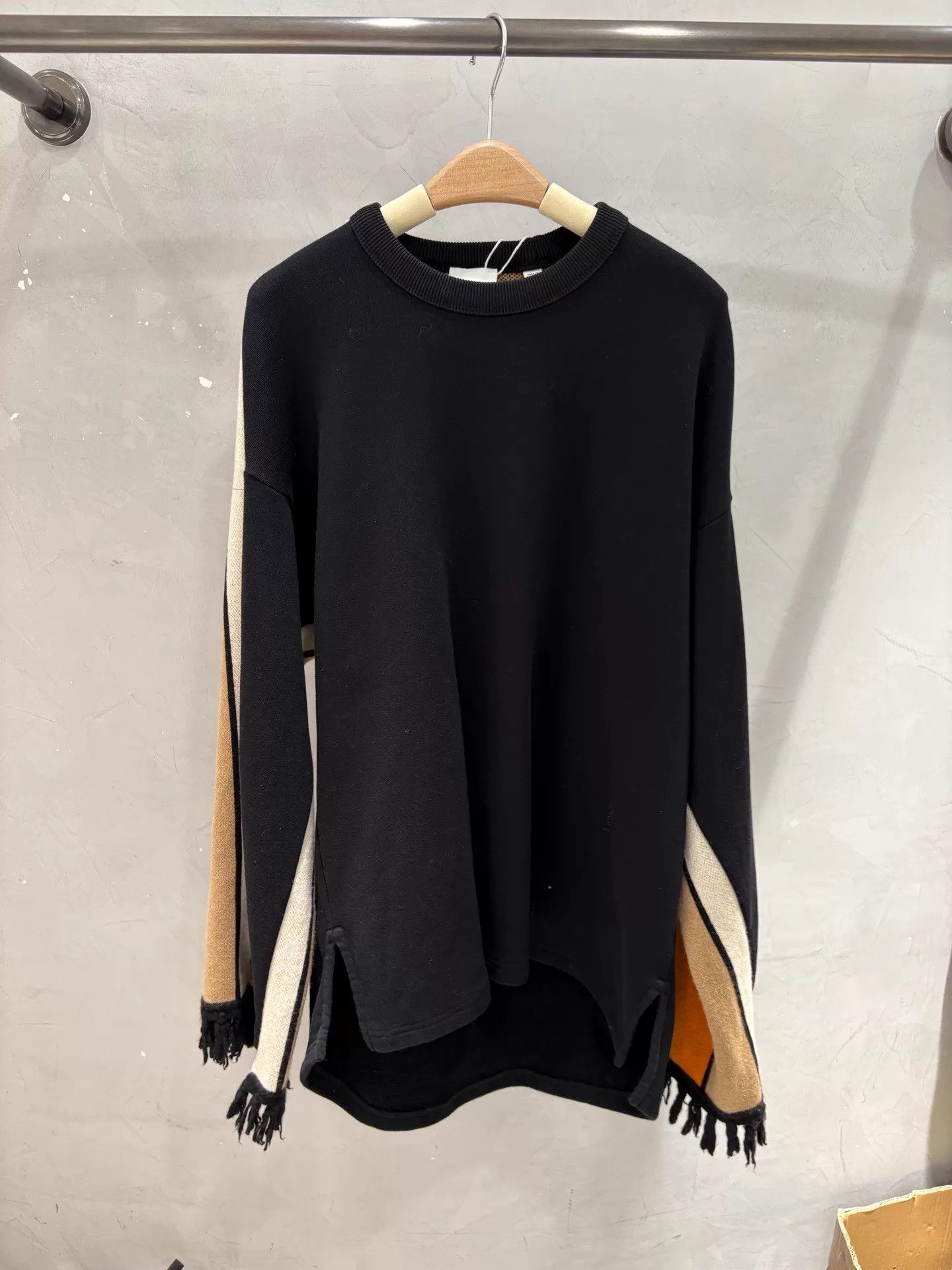 Burberry Burberry Star Back Big Logo Cashmere Sweatshirt XS Size US XS / EU 42 / 0 - 1 Thumbnail