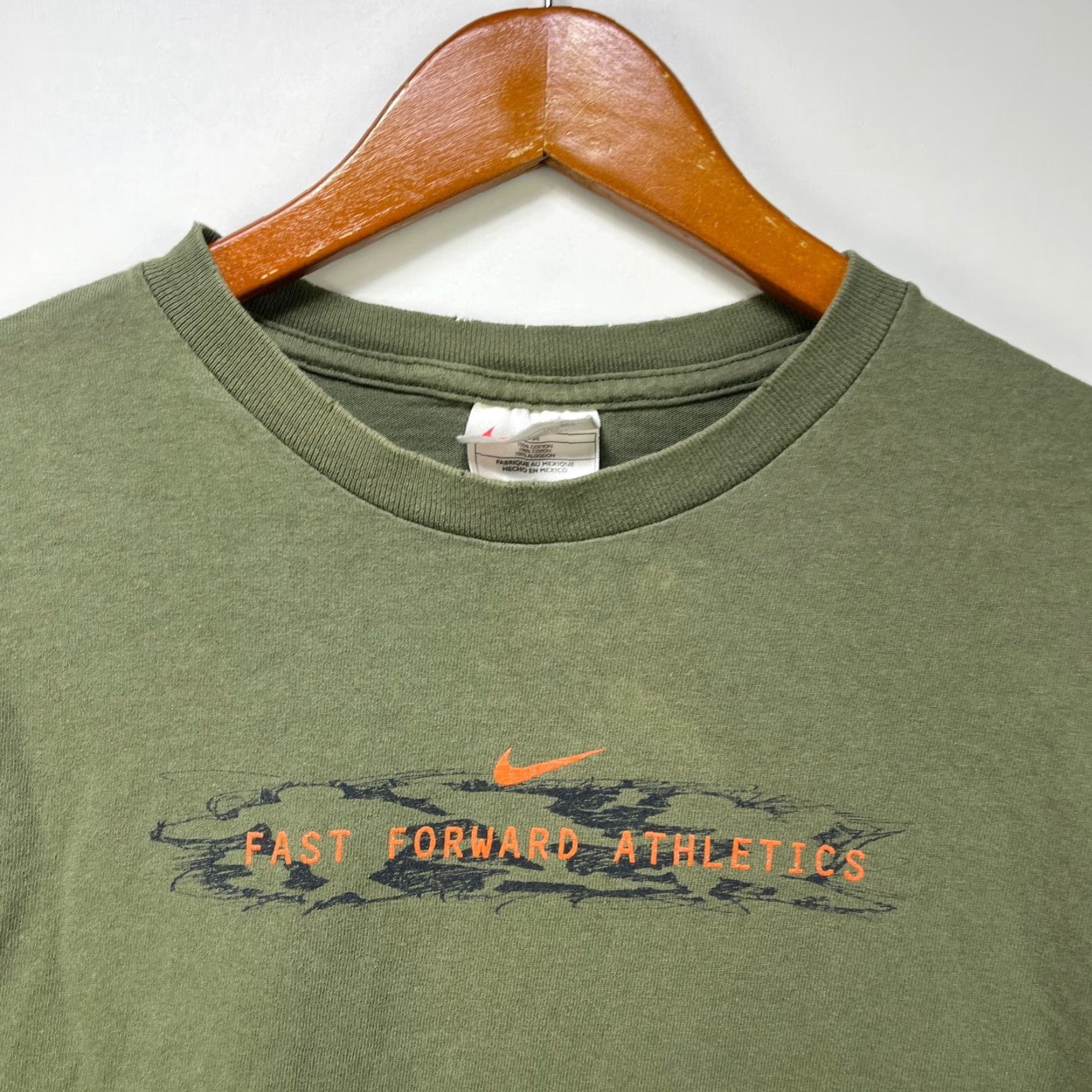 Nike VINTAGE Nike 90s Long Sleeve Shirt M Green Nike Shirt Mens 90s Graphic Print Pockets Double-Sided Cotton Crew Neck Short description? Size US M / EU 48-50 / 2 - 5 Thumbnail