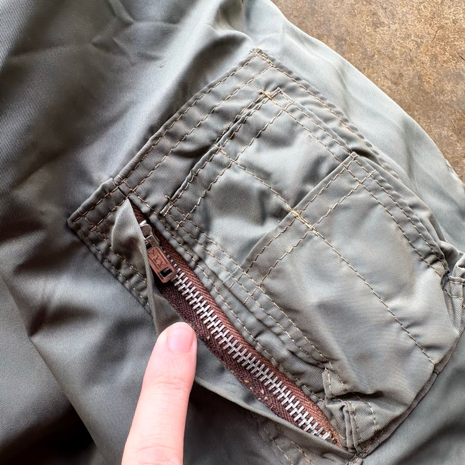 Vintage Vintage Mr. Lee's Jacket Shop Military Flight Jacket Size US L / EU 52-54 / 3 - 7 Thumbnail