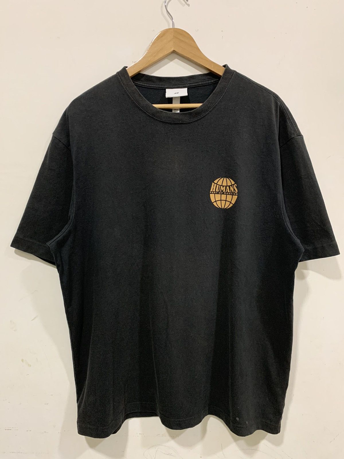 H&M H&M Human Part Of Mankind Big Back Hit Logo Oversized Size US XL / EU 56 / 4 - 2 Thumbnail