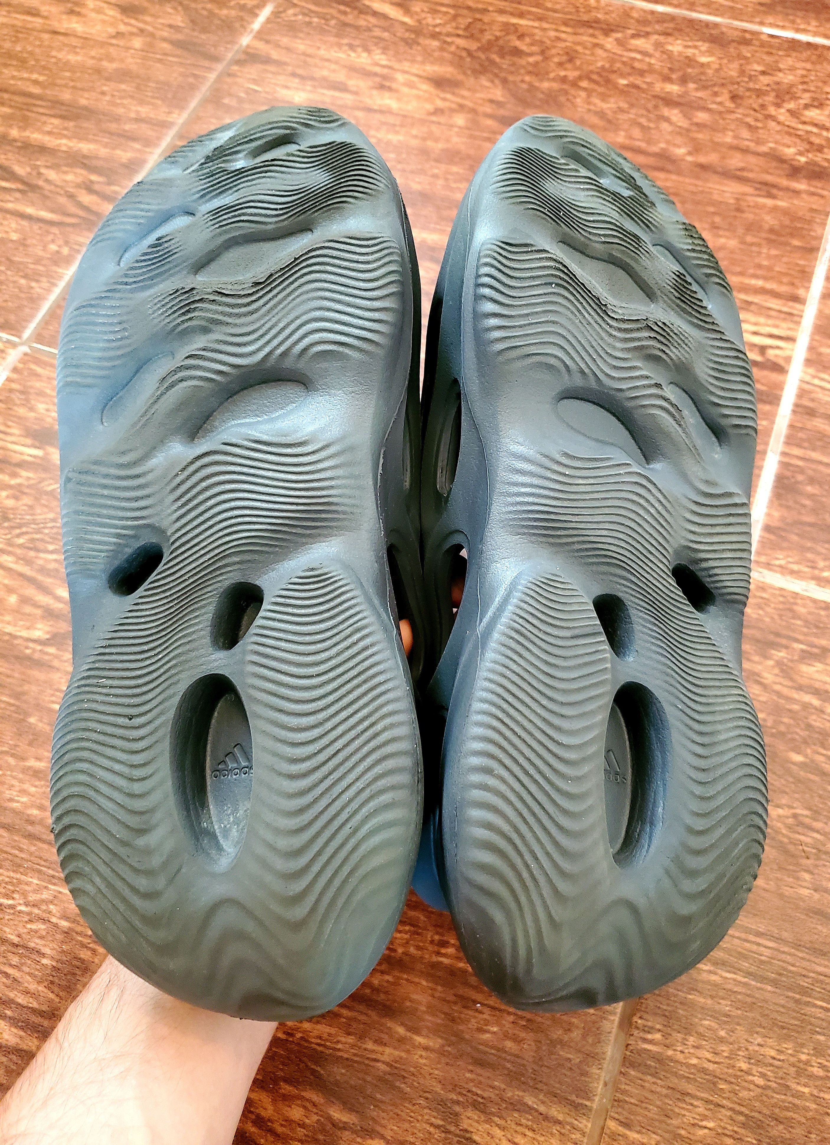Adidas × Kanye West × Yeezy Adidas Yeezy Foam Runner Onyx ideal condition size 11 Size US 11 / EU 44 - 6 Thumbnail
