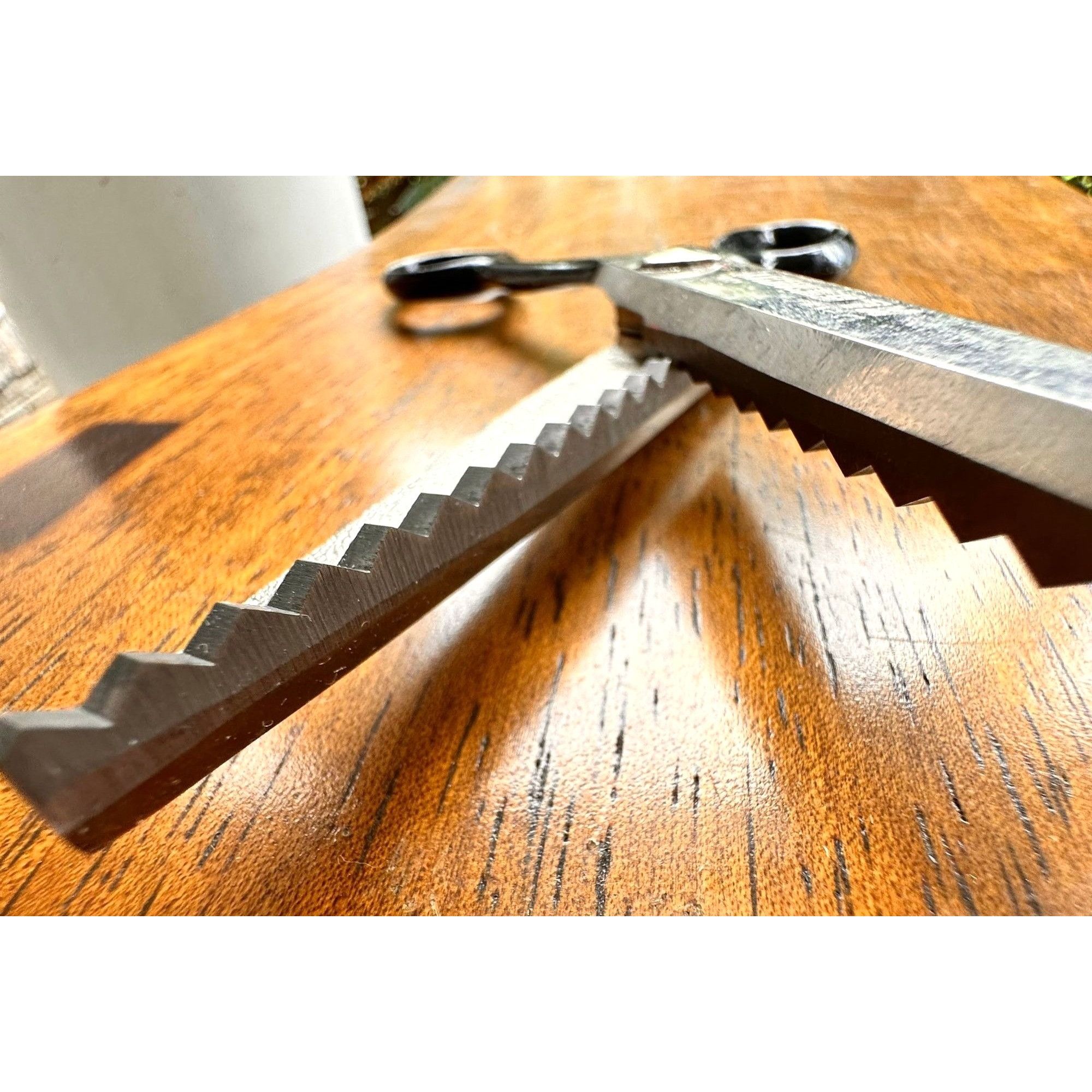 Vintage ViTG 50s Kleencut Pinking Shears Automatic Stop Good Houseke Size ONE SIZE - 9 Thumbnail
