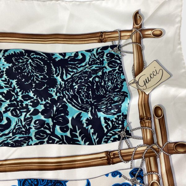 Gucci Foulard with iconic print of Gucci Size ONE SIZE - 2 Thumbnail