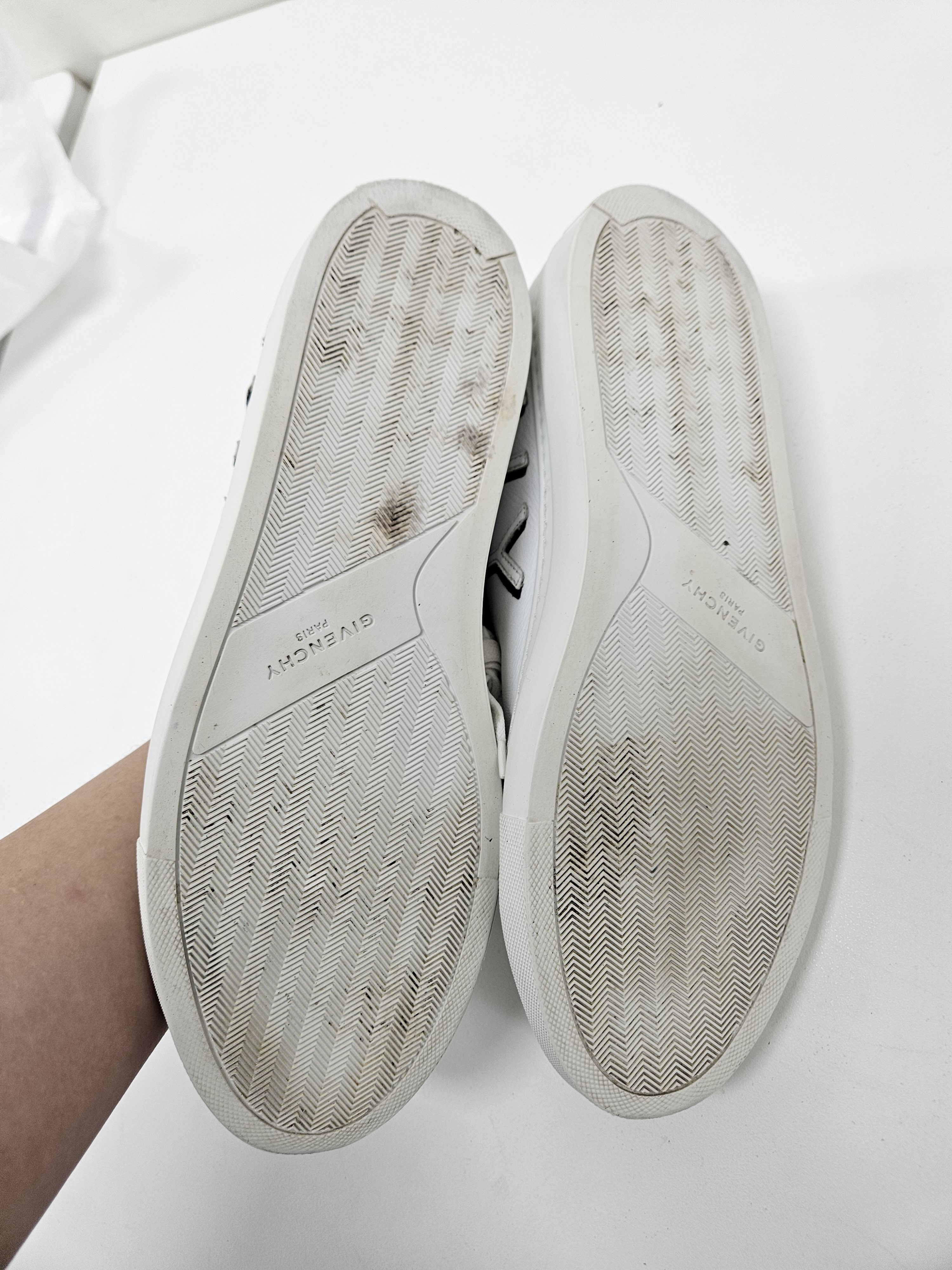 Givenchy Givenchy Reverse White sneakers BH001DH0E2-116 size