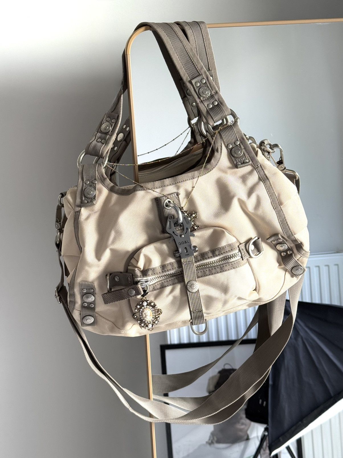 George Gina & Lucy × Japanese Brand Very Rare George Gina & lucy Y2k Alyx Bag Crossbody Handbag Size ONE SIZE - 1 Thumbnail