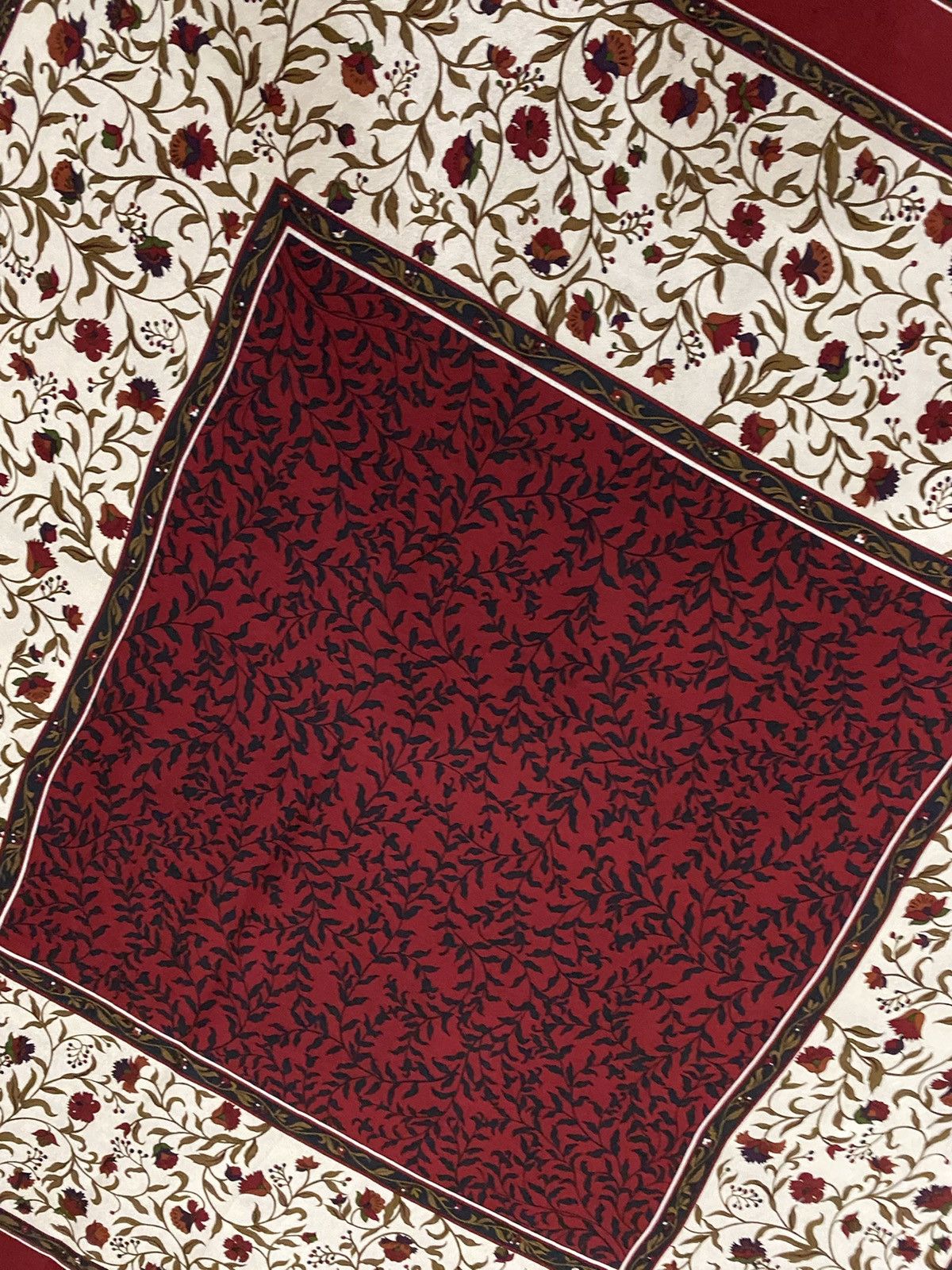 Pierre Balmain Pierre Balmain Scarves/Scarf/Neckerchief/Handkerchief Size ONE SIZE - 5 Thumbnail