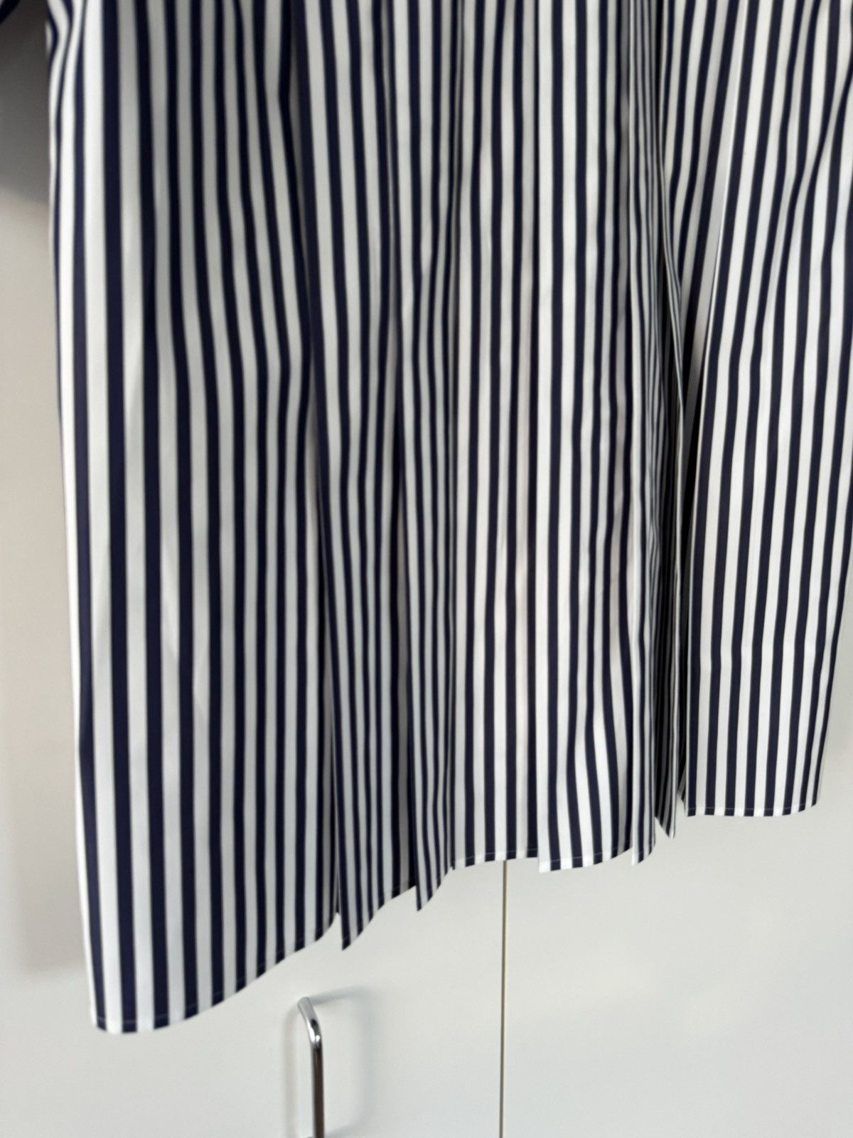 Sacai White and Navy Stripe Pleated Shirt 2 Size US M / EU 48-50 / 2 - 7 Thumbnail