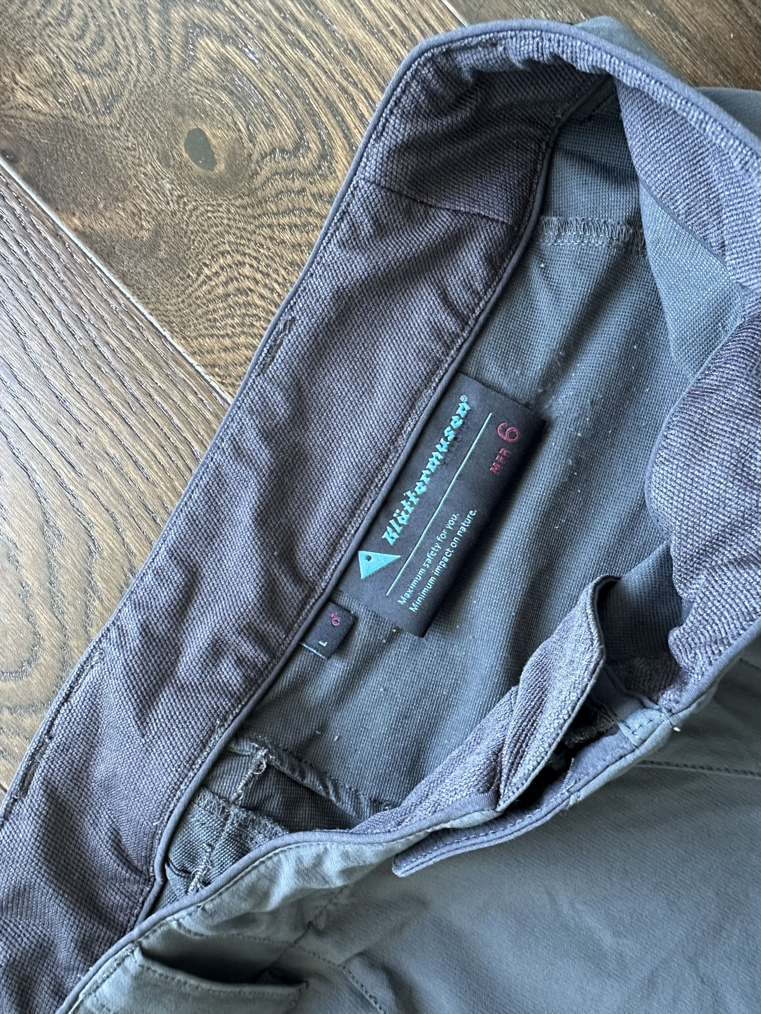 Klattermusen Klattermusen Vanadis 2.0 Hiking Pants Size US 36 / EU 52 - 4 Thumbnail