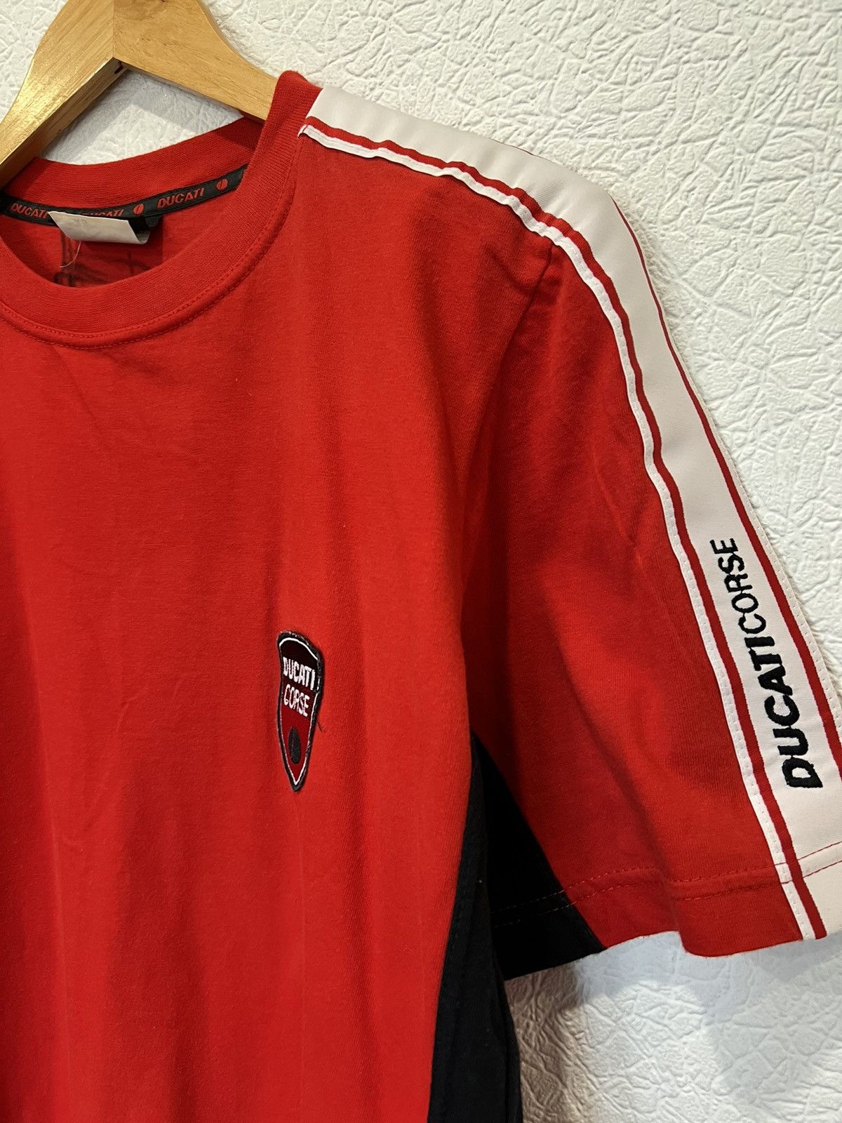 Vintage Vintage Ducati Racing Red T Shirt Size US S / EU 44-46 / 1 - 2 Thumbnail