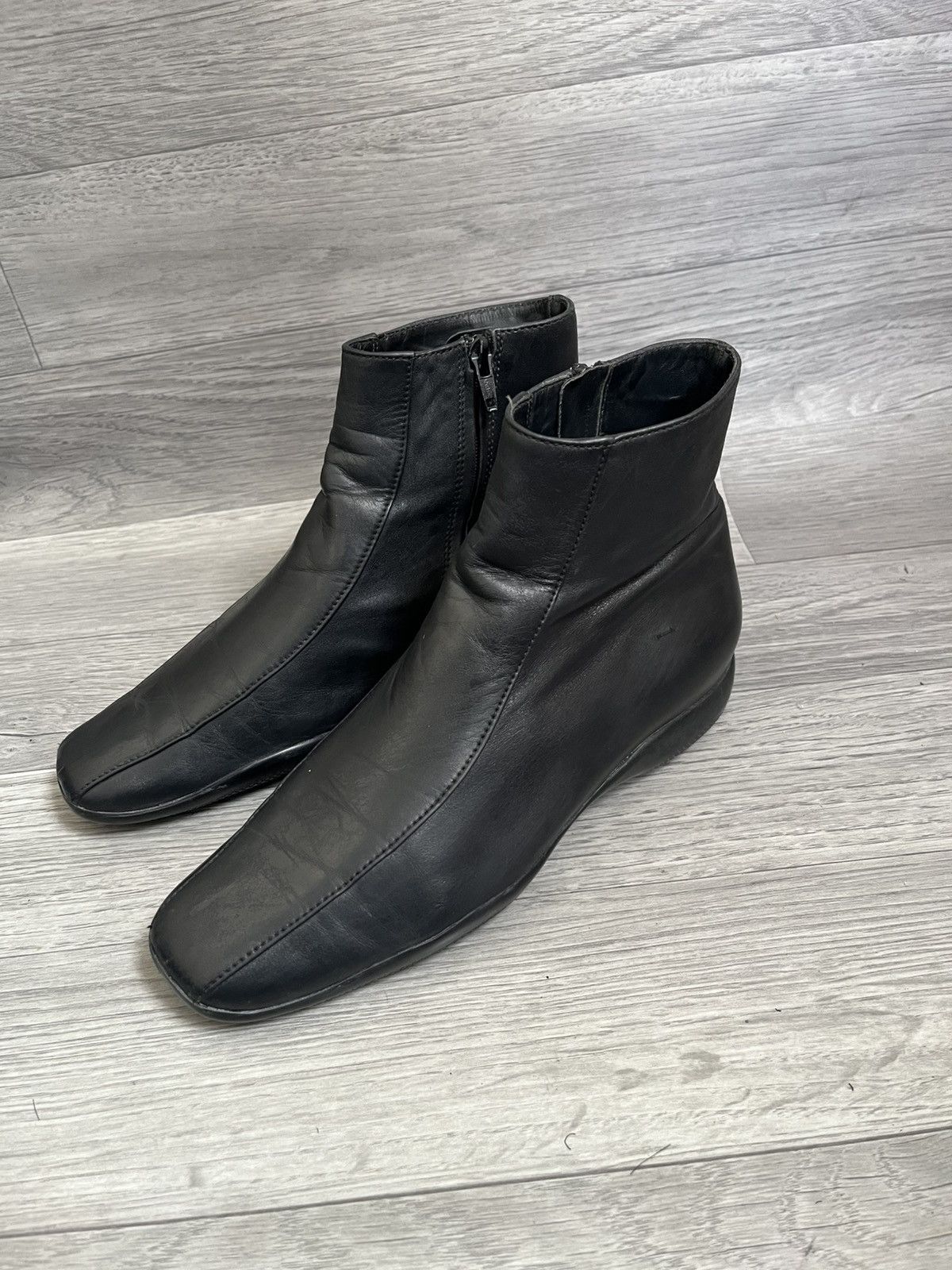 Prada Prada linea rossa chelsea short ankle boots Y2k sz 38 Size US 8 / IT 38 - 1 Thumbnail