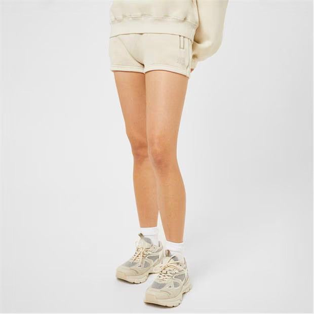 Alexander Wang o1g2r1mq0824 Shorts in Ivory Size 27" / US 4 / IT 40 - 3 Thumbnail