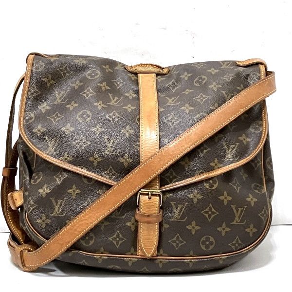 Louis Vuitton Louis Vuitton Louis Vuitton Monogram Saumur 35 Shoulder Bag M42254 Canvas Crossbody Bag M42254 in Fair Condition Size ONE SIZE - 1 Thumbnail