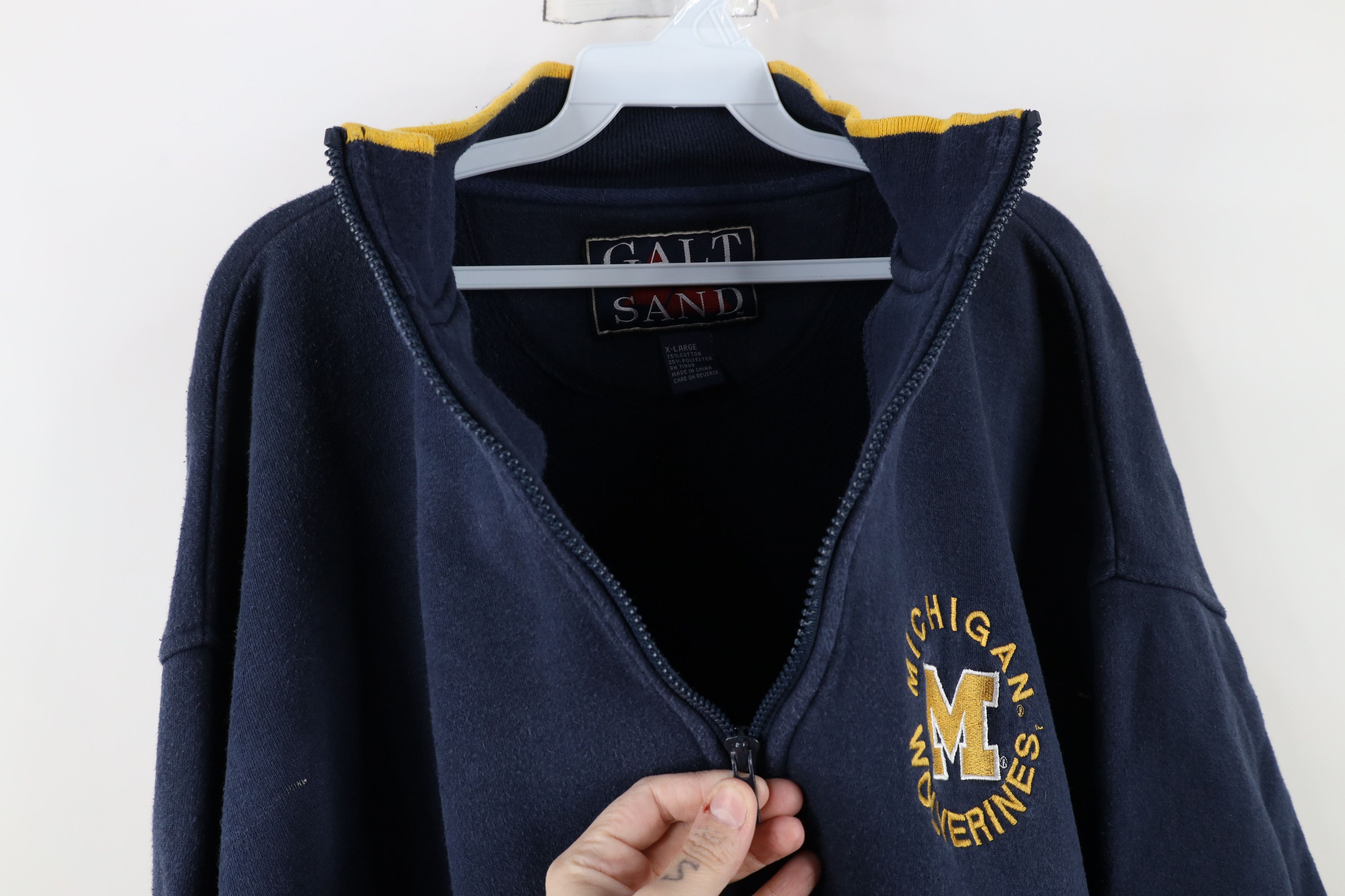 Vintage Vintage 90s University of Michigan Pullover Sweatshirt Size US XL / EU 56 / 4 - 7 Thumbnail