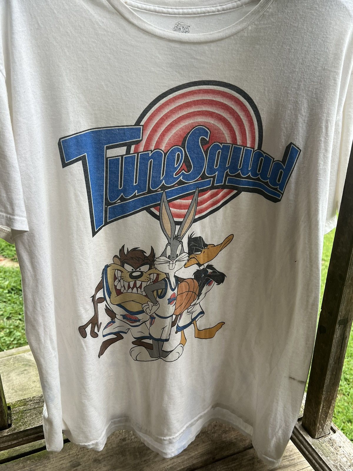 Vintage Tune squad white movie tee Size US XL / EU 56 / 4 - 2 Thumbnail