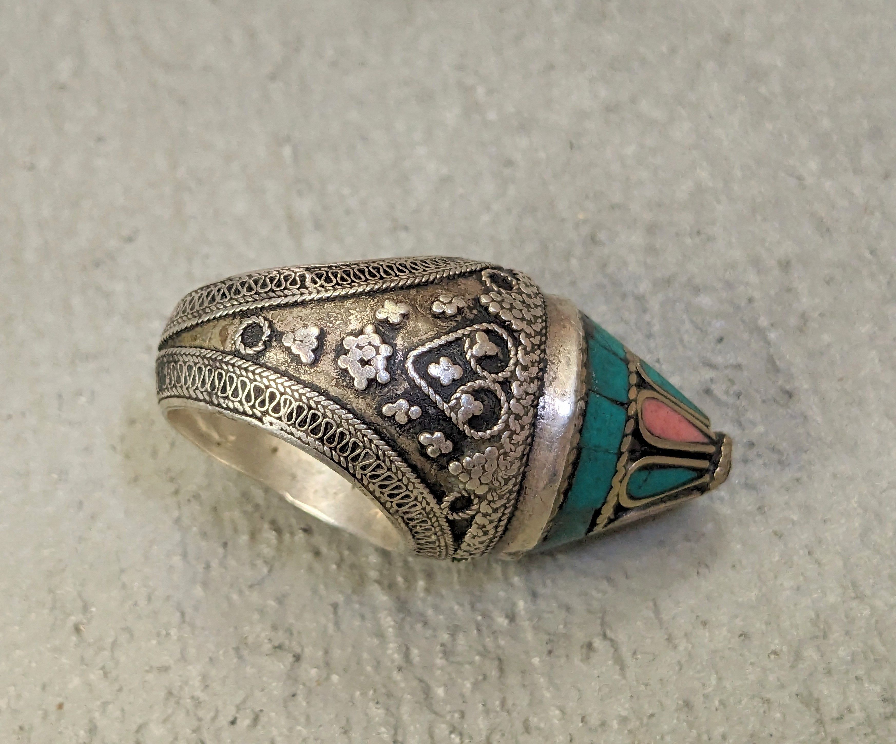 Jewelry Vintage Coral Turquoise Ring 8.5 Tribal Kuchi Afghanistan Size ONE SIZE - 11 Thumbnail