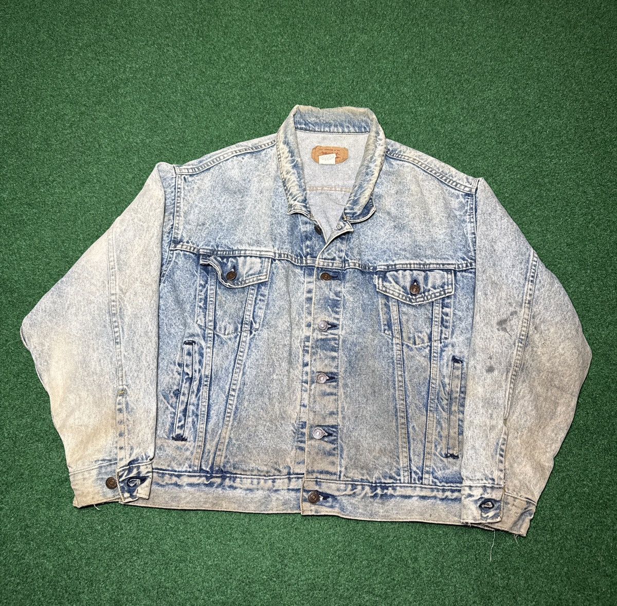Levi's Vintage Clothing Vintage 80s Levi’s Denim Trucker Jacket Large Distressed Size US L / EU 52-54 / 3 - 1 Thumbnail