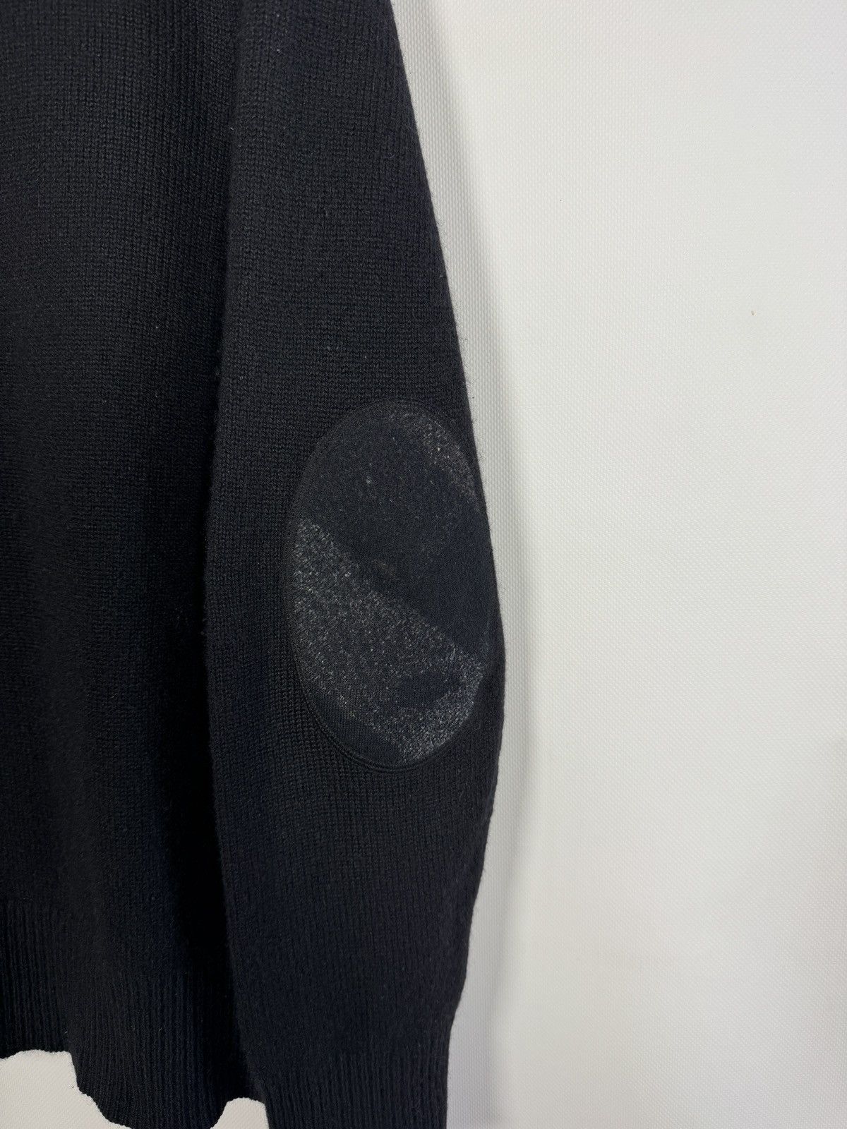 Burberry Burberry London Cashmere Sweater Black Elbow Patches Size M Size US M / EU 48-50 / 2 - 7 Thumbnail
