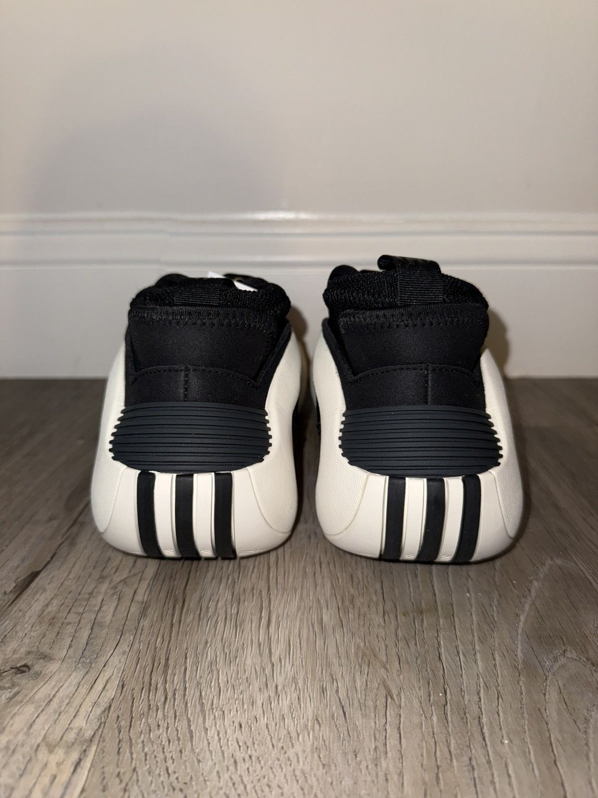 Adidas Harden Volume 8 Size US 6.5 / EU 39-40 - 4 Thumbnail