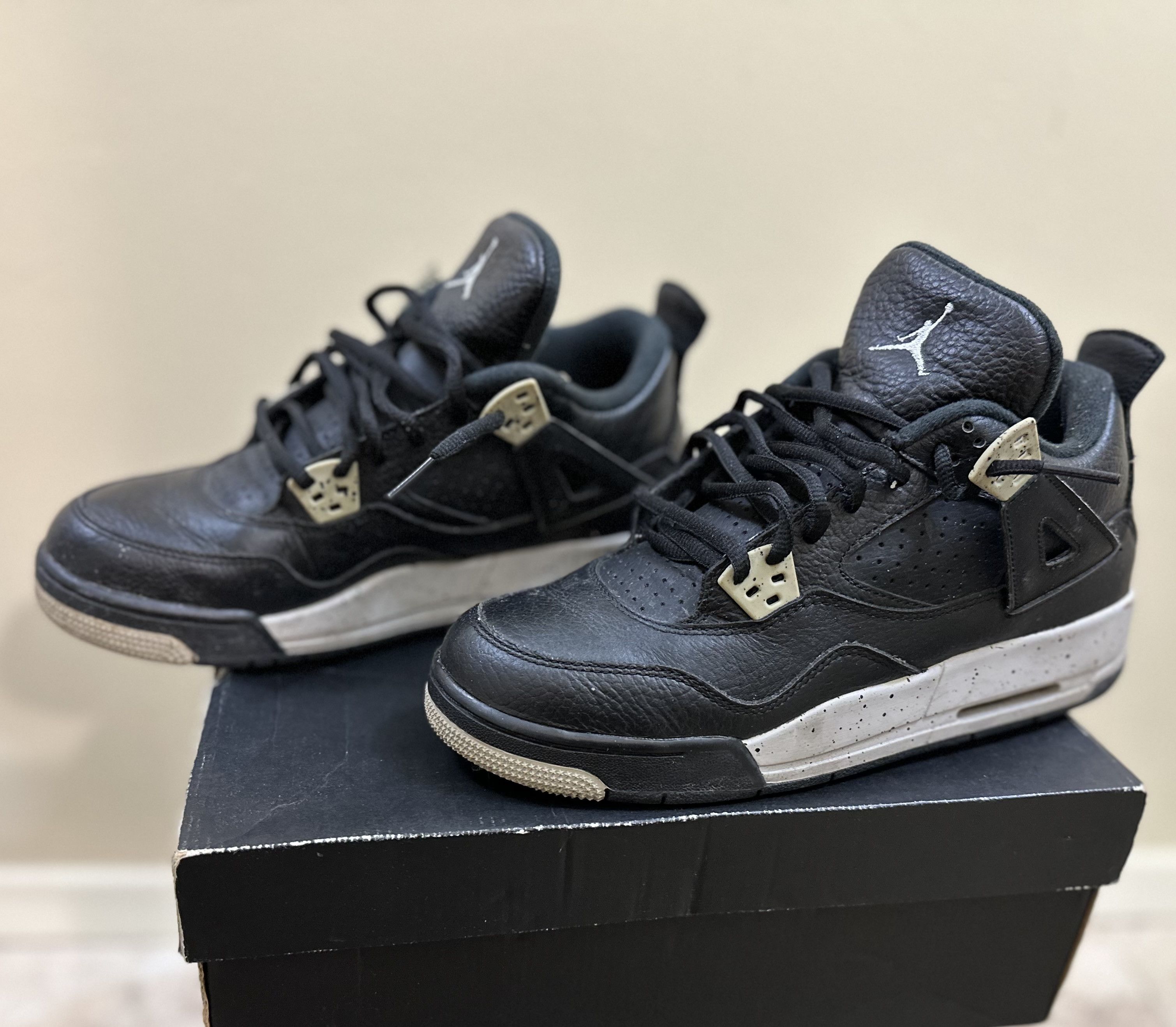 Jordan Brand Retro 4 Size US 7 / EU 40 - 1 Thumbnail