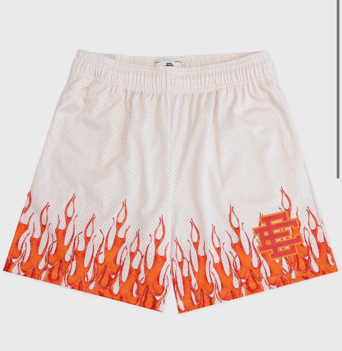Eric Emanuel Eric Emanuel EE white w red flames shorts medium Size US 30 / EU 46 - 1 Thumbnail