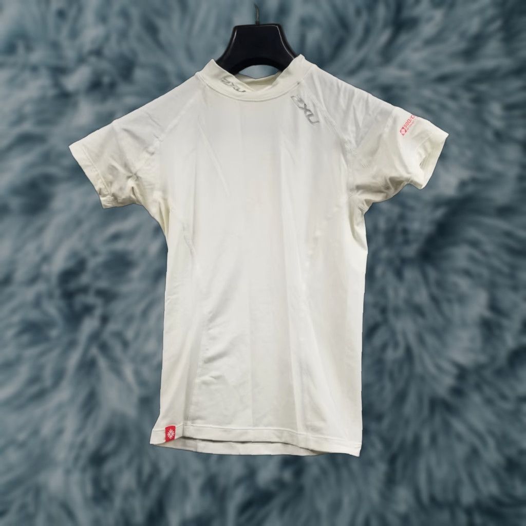 2XU 2XU Compression Shirt Women's Short Sleeve White Size M T-Shirt Breathable Moisture Wicking Quick Dry Athletic Sports Shirt Size M / US 6-8 / IT 42-44 - 1 Thumbnail