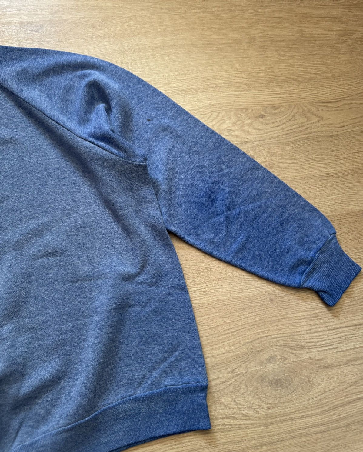 Levi's Vintage 80’s Levi’s Blue Sunfaded Distressed Blue Sweatshirt Size M / US 6-8 / IT 42-44 - 8 Thumbnail