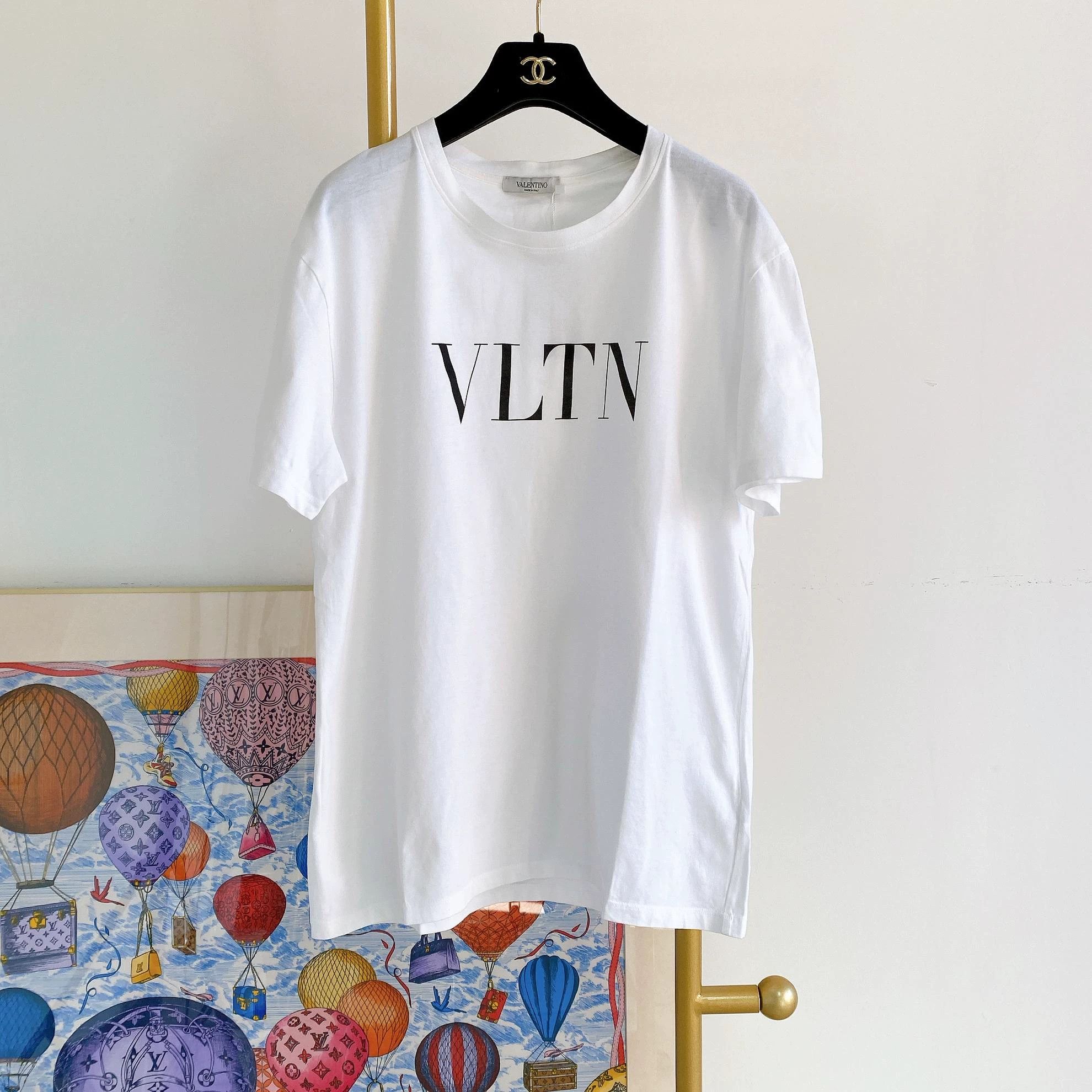 Valentino Valentino white logo tee M Size US M / EU 48-50 / 2 - 1 Thumbnail