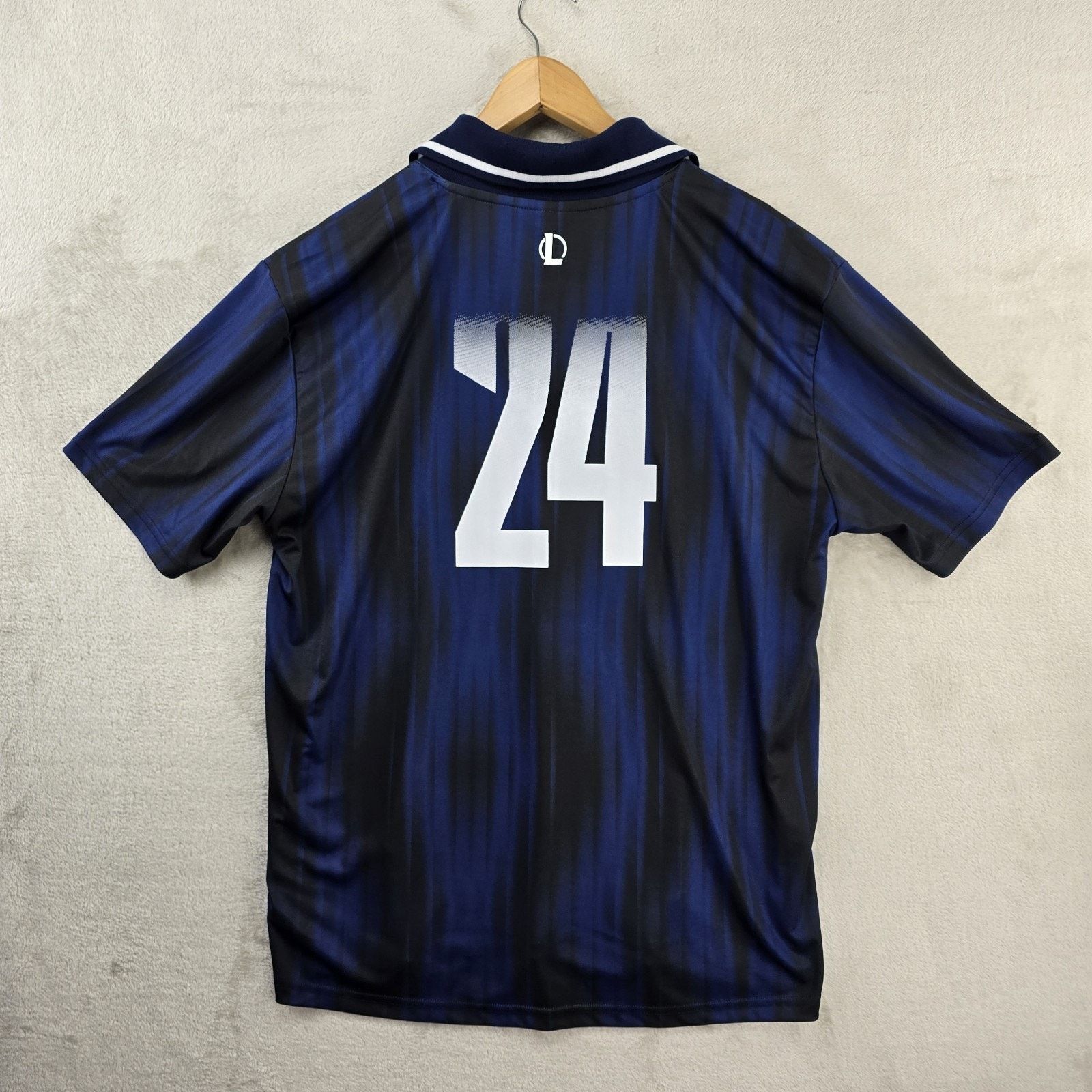 Other Riot Games Worlds Soccer Jersey Mens XL Gaming LOL Esports Size US XL / EU 56 / 4 - 9 Thumbnail