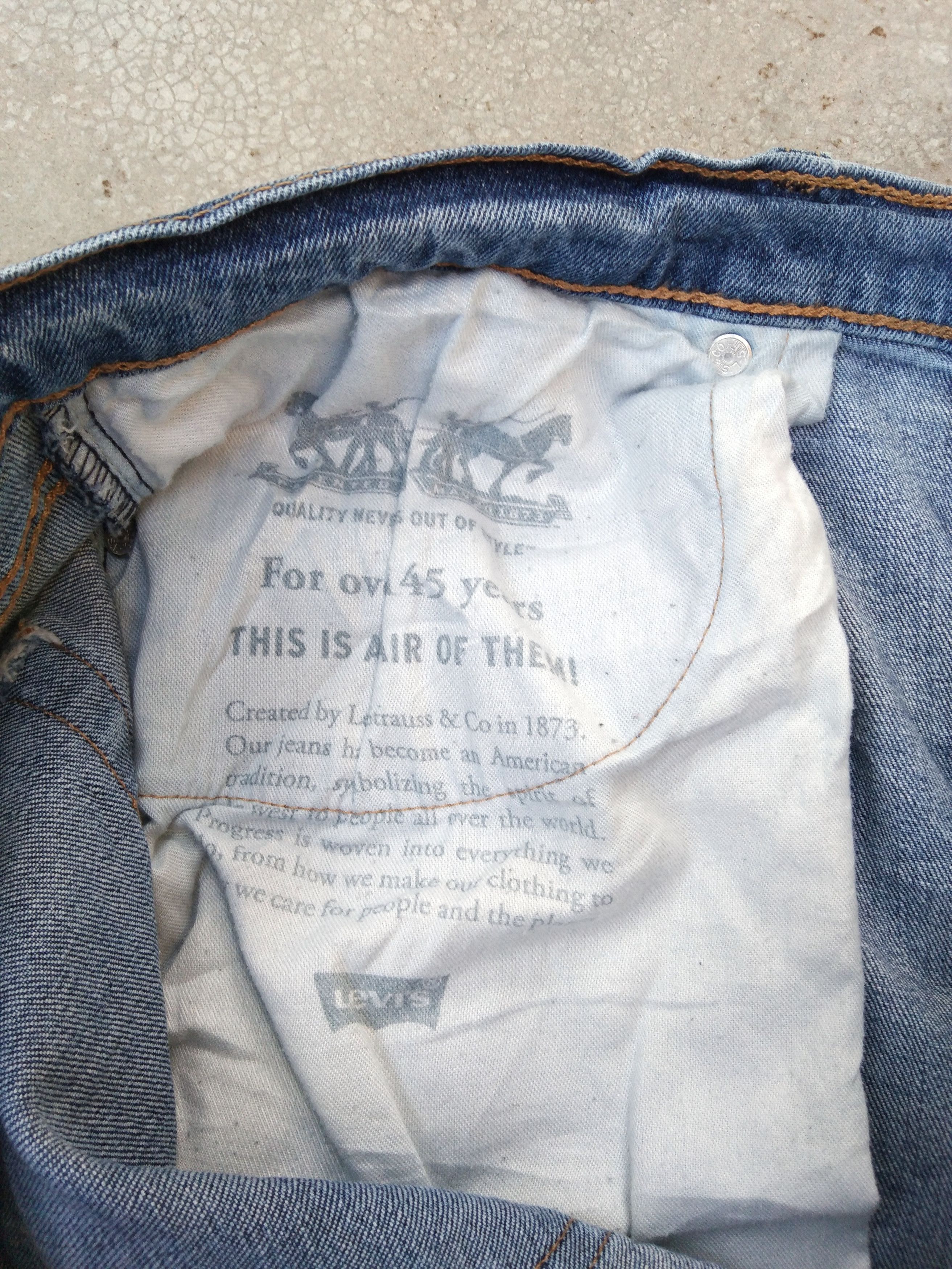 Levi's Vintage Levi's Jeans 505 Faded Blue Distressed Denim 38x32 Size US 38 / EU 54 - 9 Thumbnail