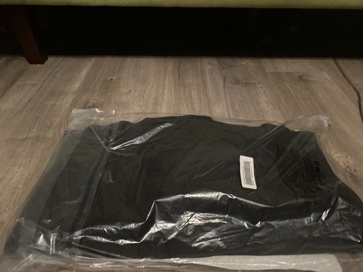 Supreme × Swarovski Supreme X Swarovski Hood Motion Logo Size US S / EU 44-46 / 1 - 5 Thumbnail