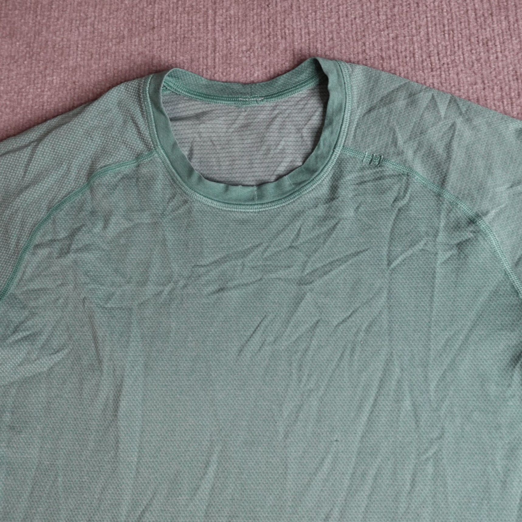 Lululemon Lululemon Mens T-Shirt Regular Medium Green Solid Metal Vent Tech Raglan Short Sleeve Crew Neck Athletic Fit Size US M / EU 48-50 / 2 - 7 Thumbnail