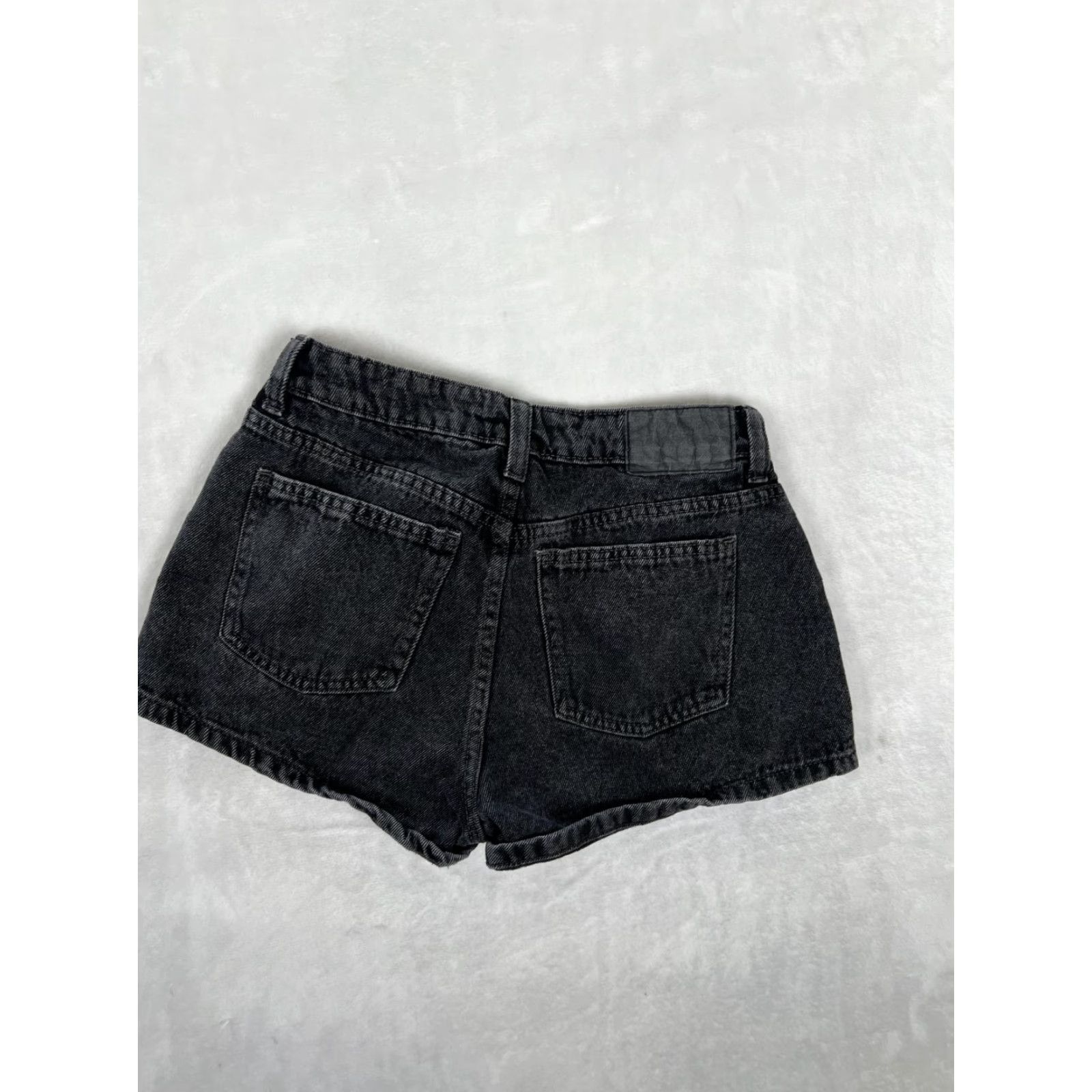 Cotton On Cotton On Shorts Womens 4 Black Mini Cargo Denim Jean Utility Pockets Casual Size 27" / US 4 / IT 40 - 6 Thumbnail