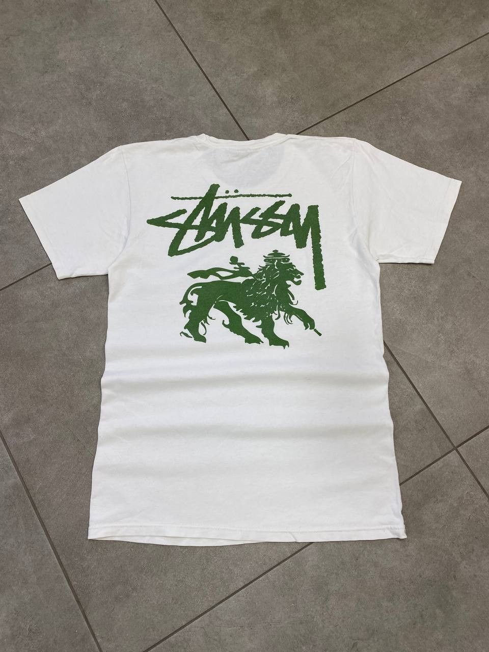 Stussy Vintage Stussy Stock Logo Rasta Lion T-Shirt Size US S / EU 44-46 / 1 - 1 Thumbnail