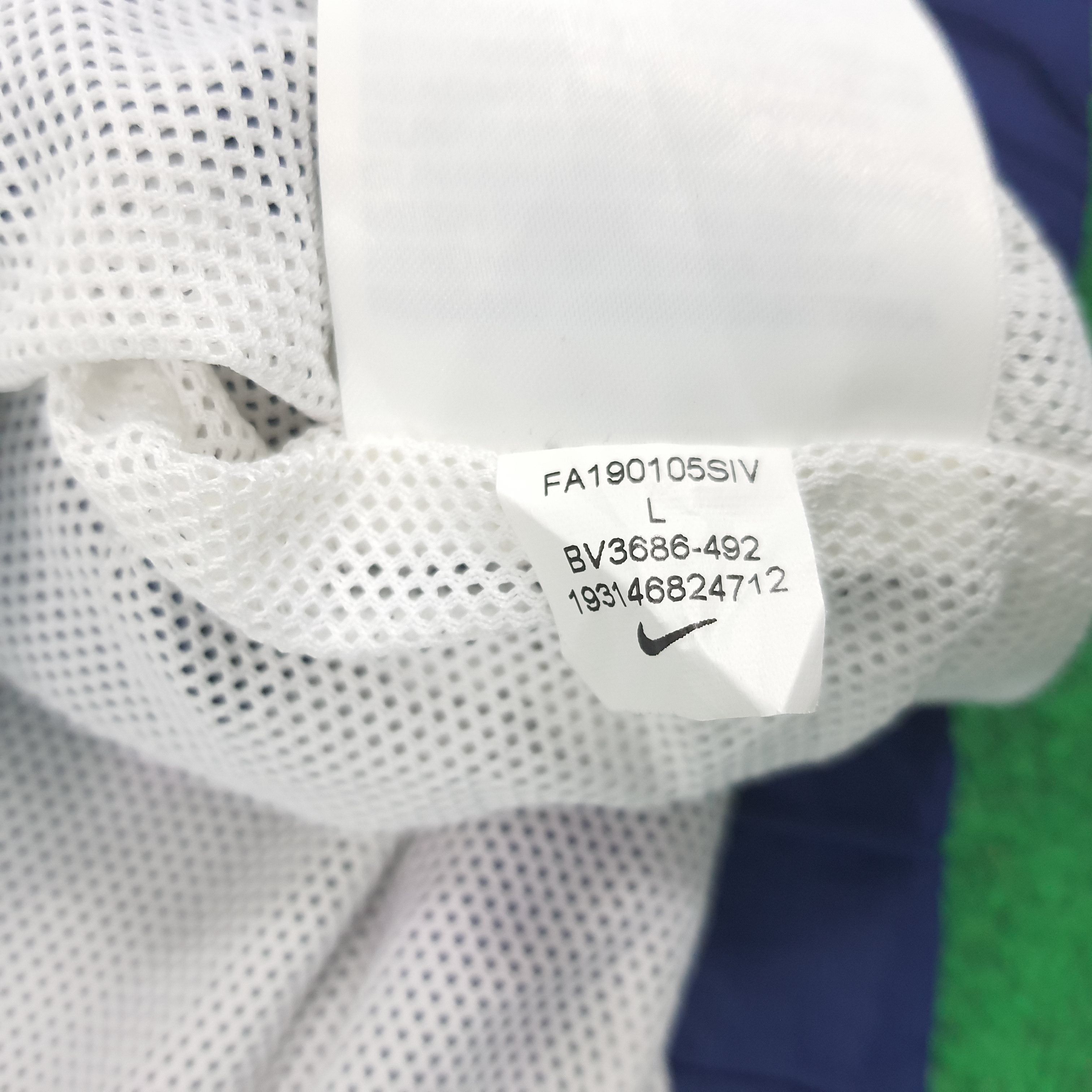 Nike × Vintage Vintage Nike Training Sports Jacket C229N22 Size US XL / EU 56 / 4 - 11 Thumbnail