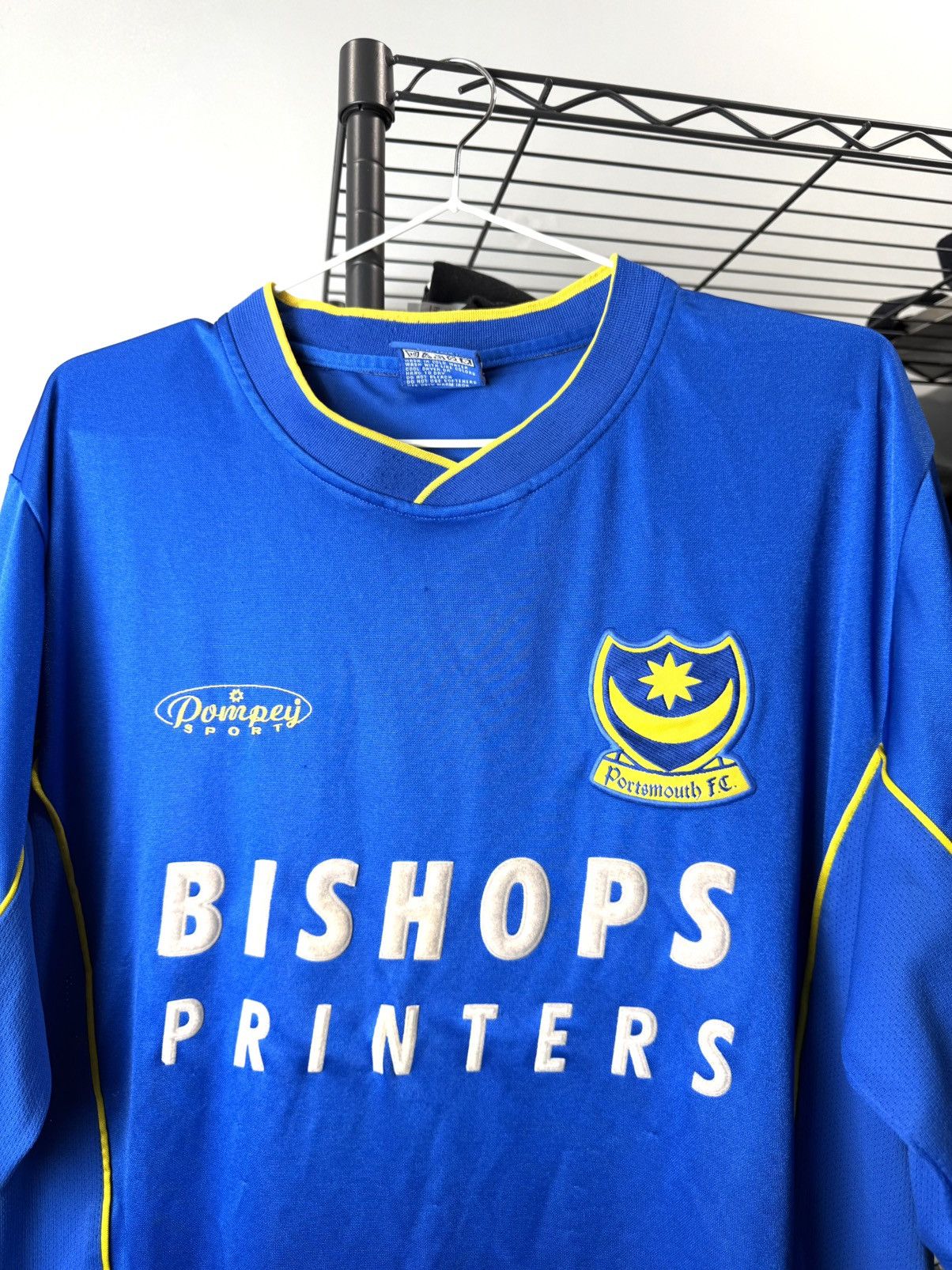 Vintage 90’s Vintage Portsmouth FC Bishops Printers Jersey T Shirt Size US M / EU 48-50 / 2 - 2 Thumbnail