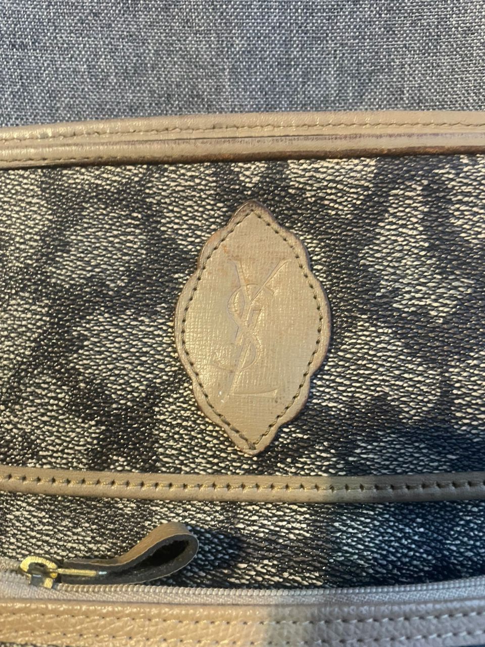 Yves Saint Laurent Authentic Yves Saint Laurent Clutch Size ONE SIZE - 6 Thumbnail