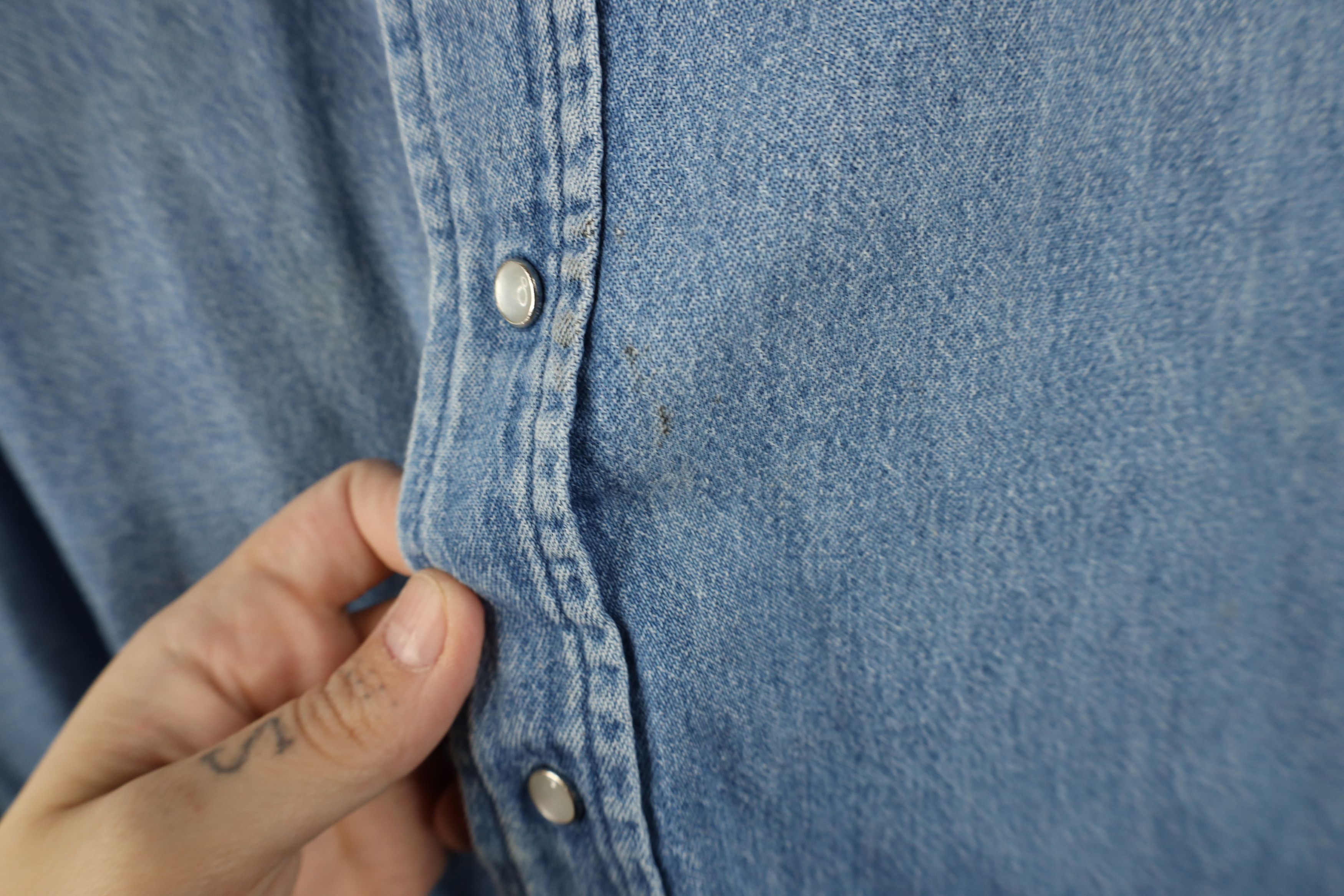 Vintage Vintage 90s Streetwear Cowboy Denim Jean Button Shirt Size US XXL / EU 58 / 5 - 6 Thumbnail